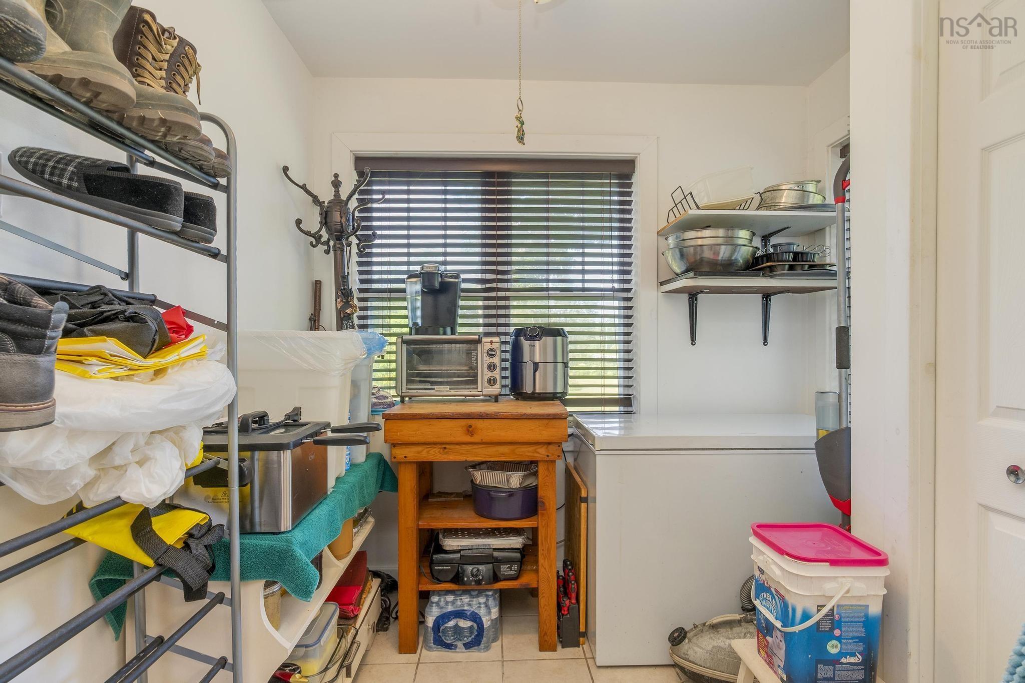 $429,900.00: 18665 Highway 103, Middlewood