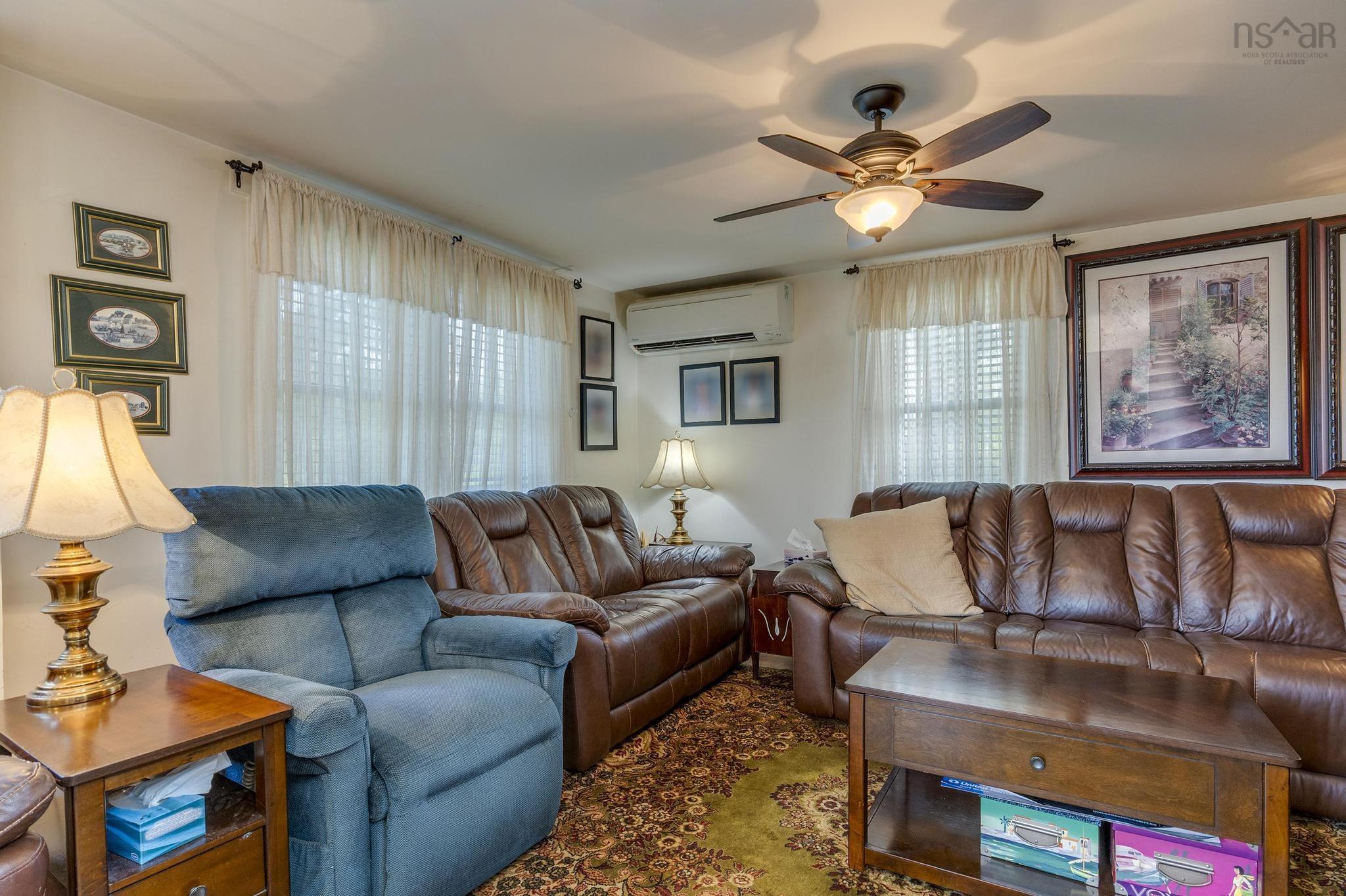 $429,900.00: 18665 Highway 103, Middlewood