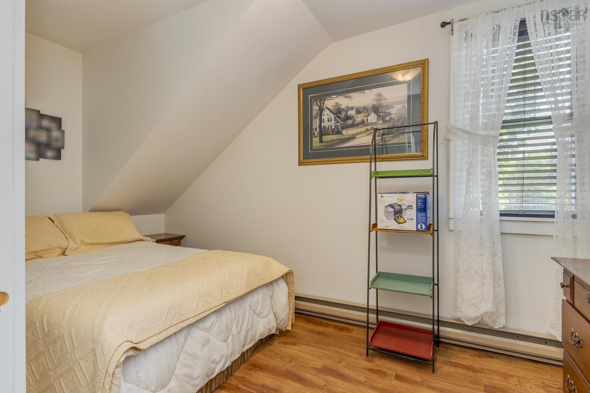 $429,900.00: 18665 Highway 103, Middlewood