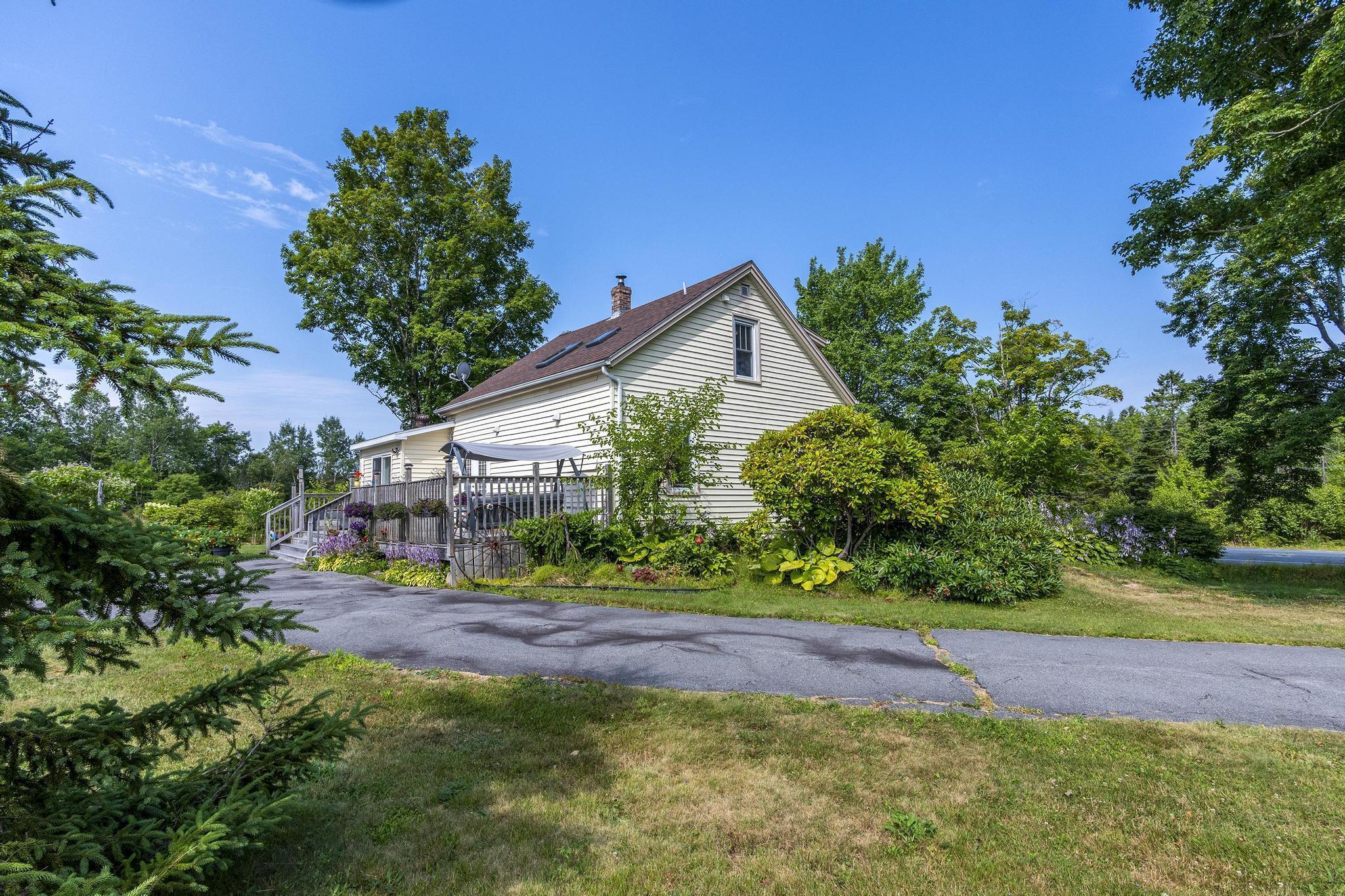 $429,900.00: 18665 Highway 103, Middlewood