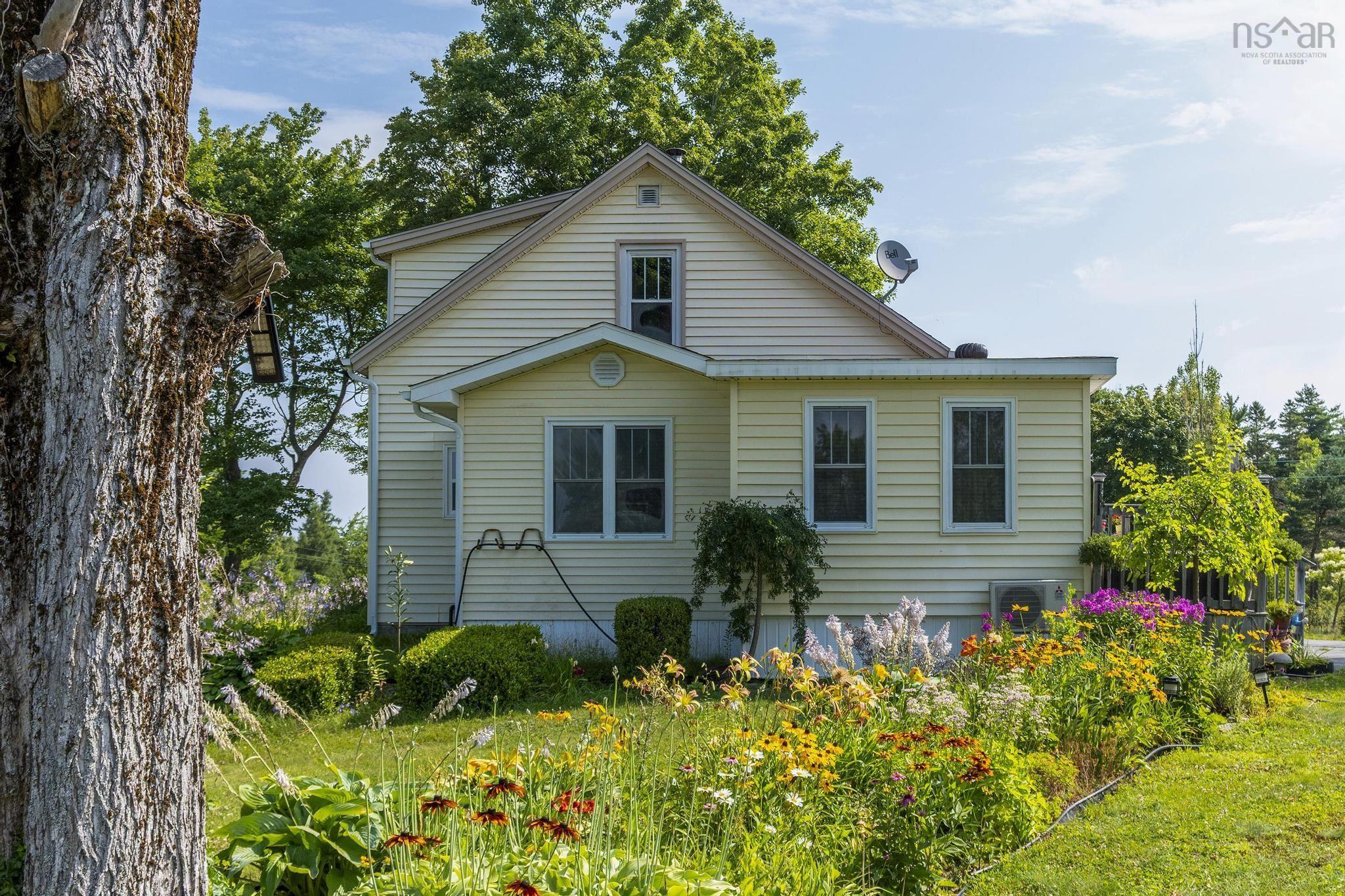 $429,900.00: 18665 Highway 103, Middlewood