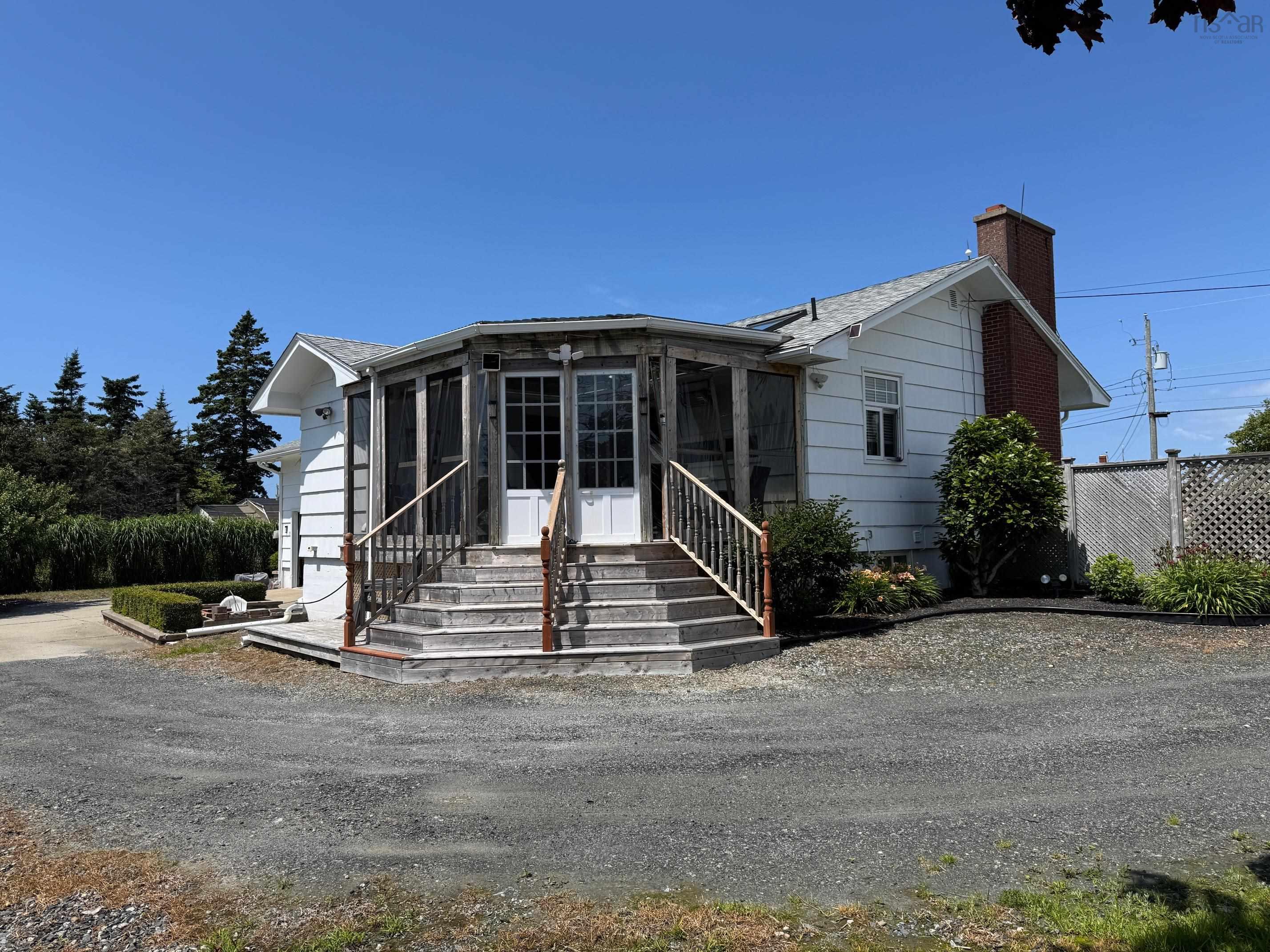 $474,900.00: 89 Pond Road, Lower West Pubnico