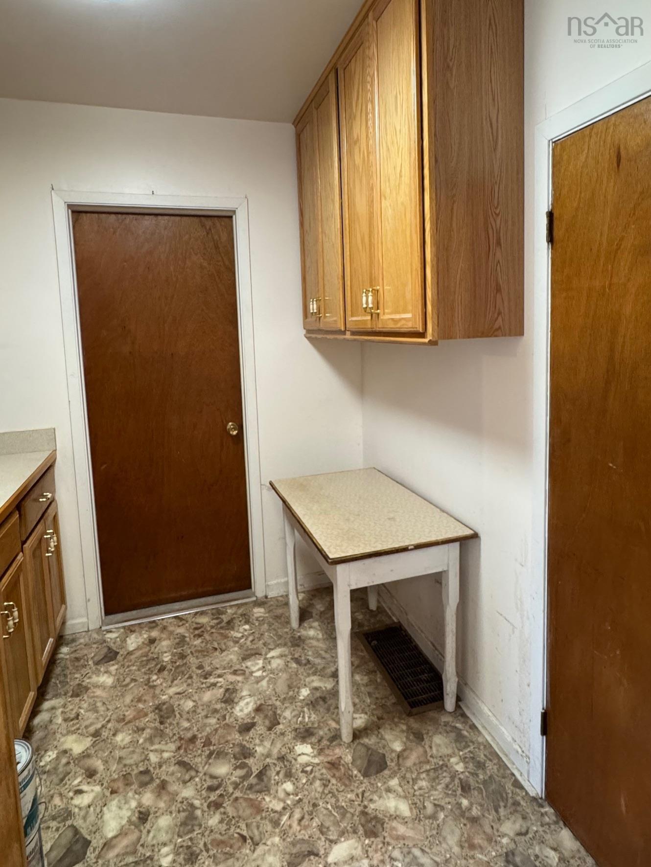 $329,900.00: 960 Highway 208, Simpsons Corner