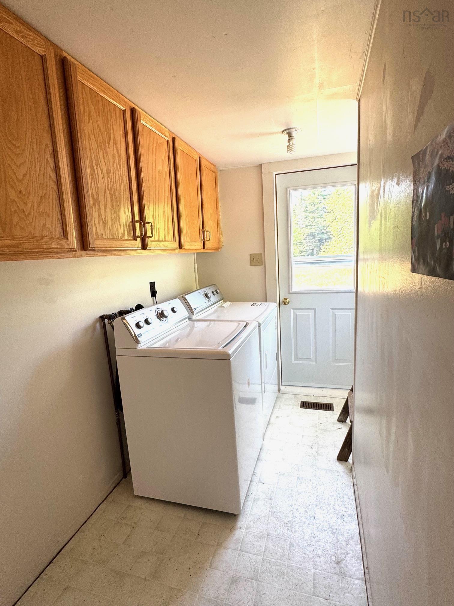 $329,900.00: 960 Highway 208, Simpsons Corner