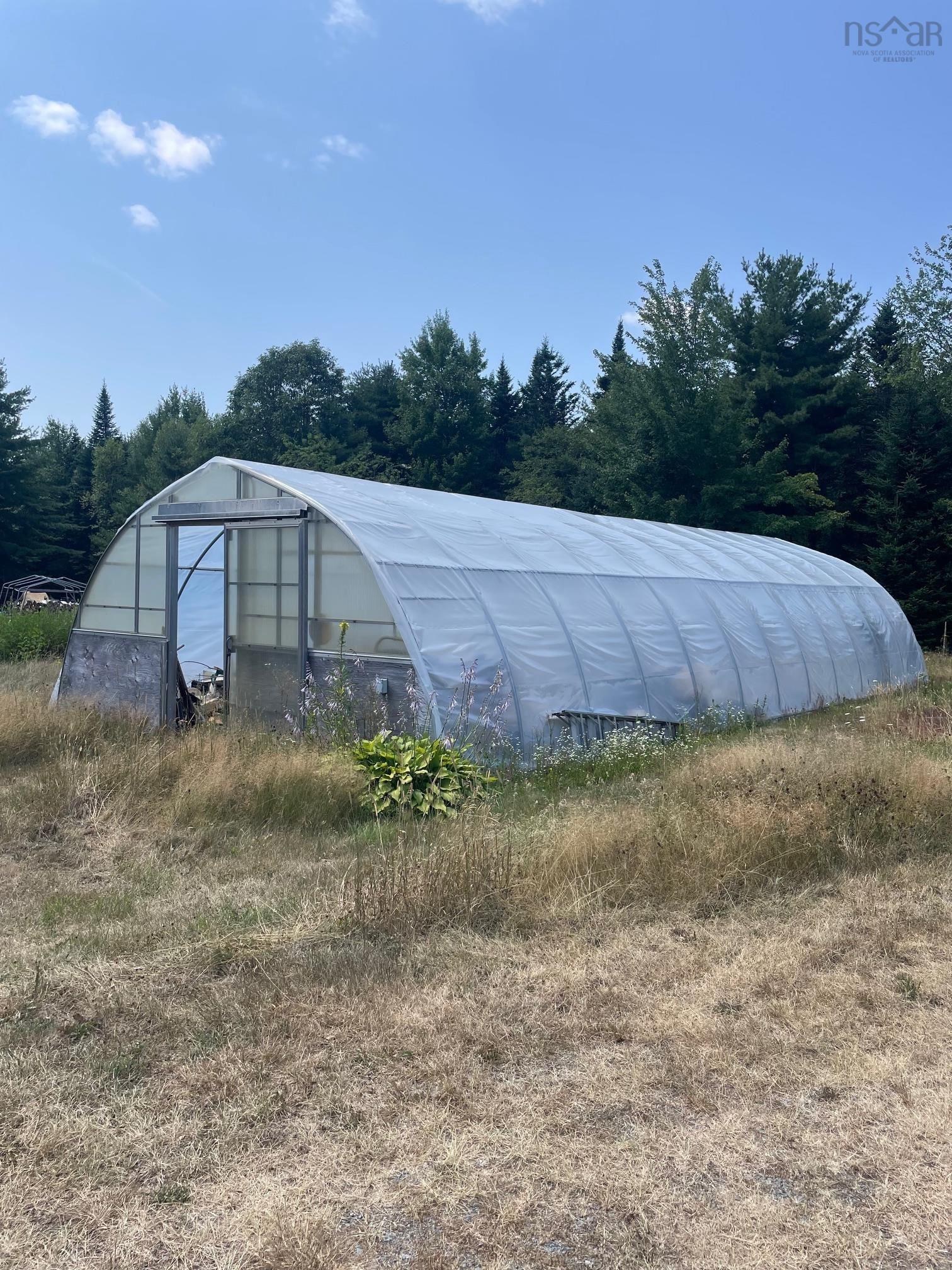 $329,900.00: 960 Highway 208, Simpsons Corner