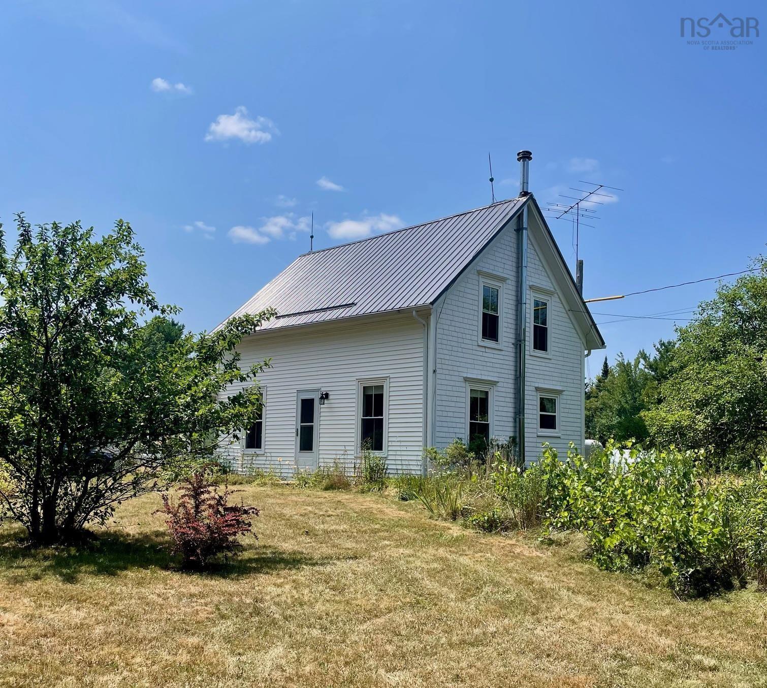 $329,900.00: 960 Highway 208, Simpsons Corner