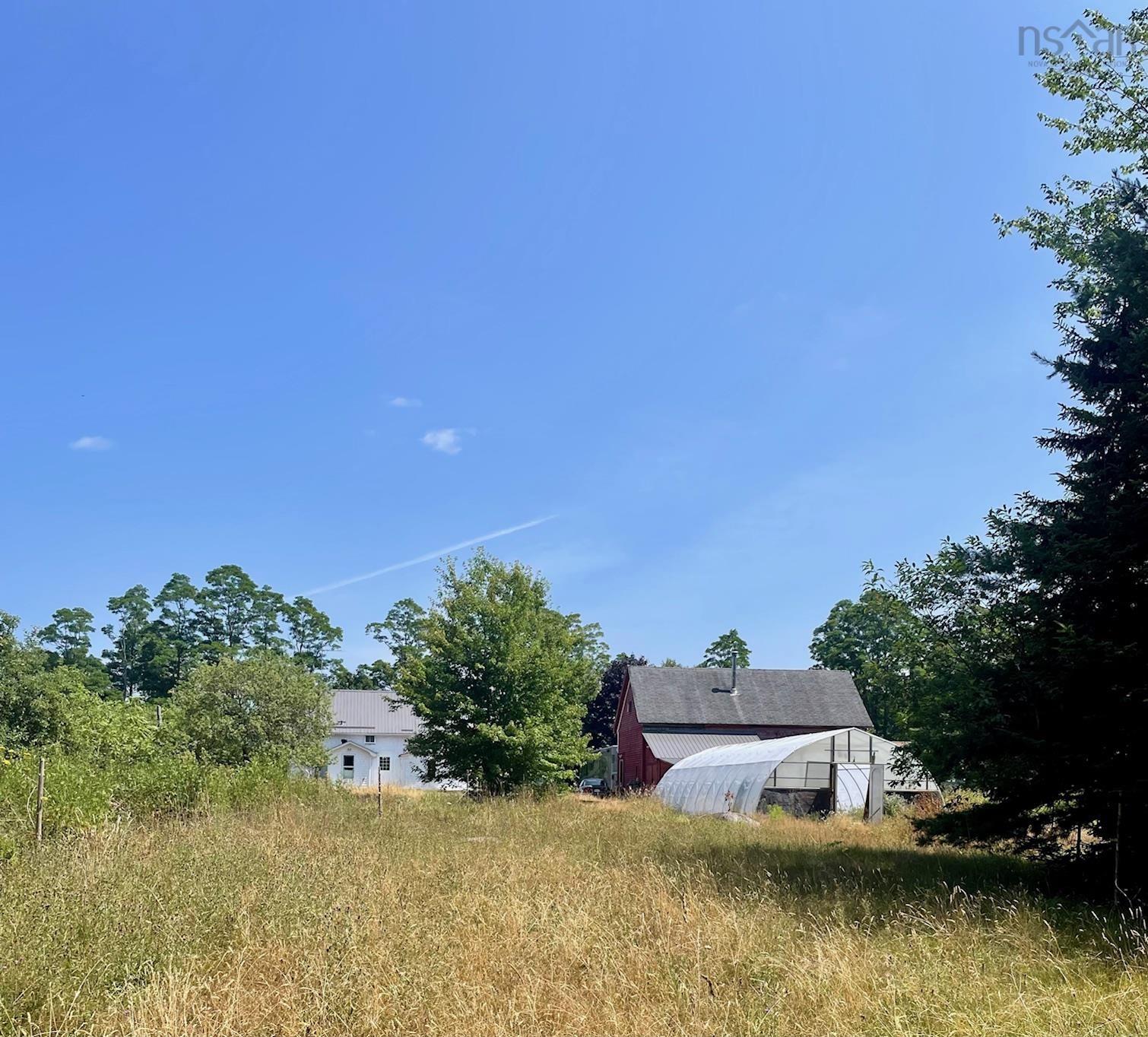 $329,900.00: 960 Highway 208, Simpsons Corner