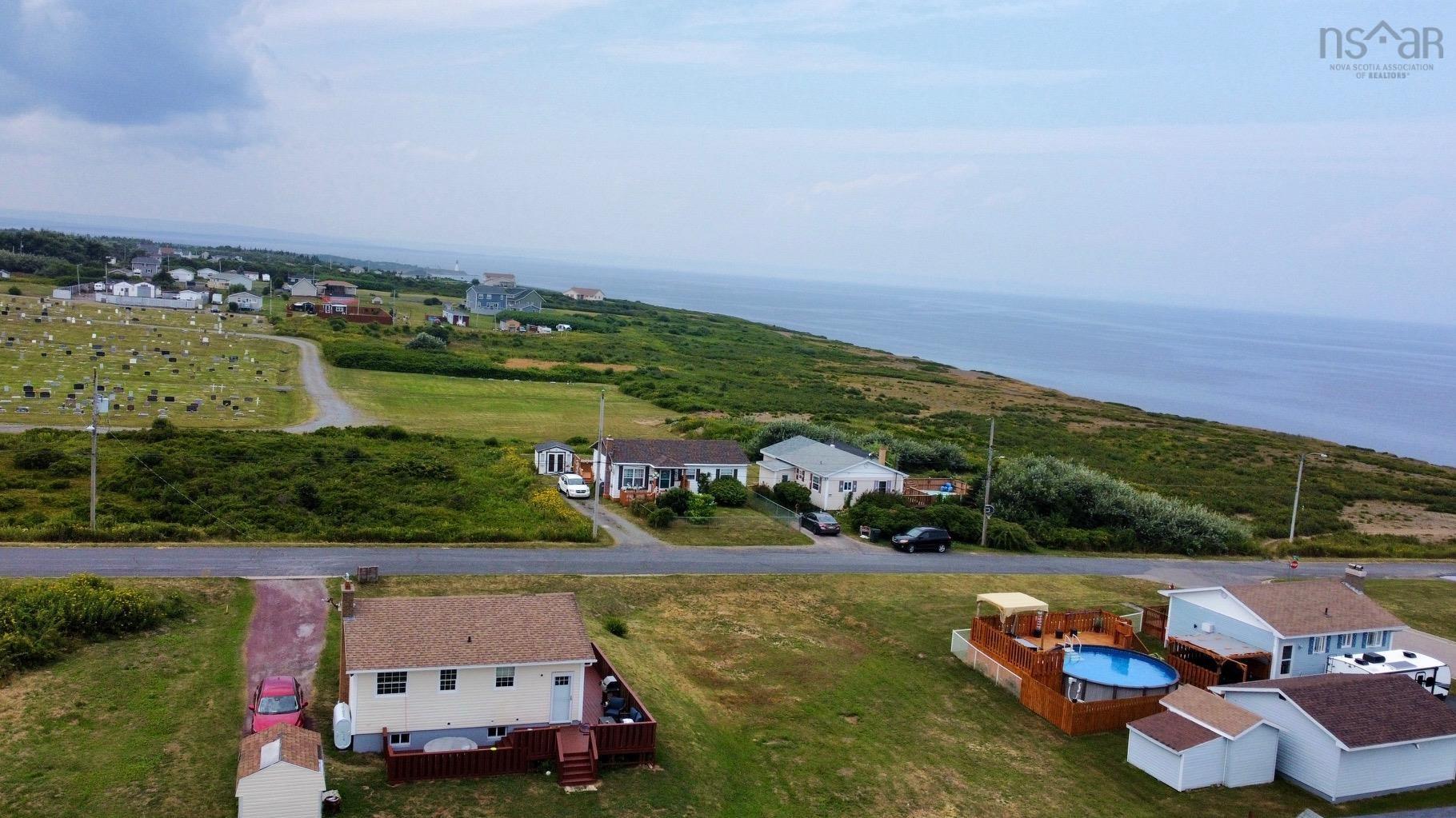 $184,900.00: 211 Ling Street, New Waterford