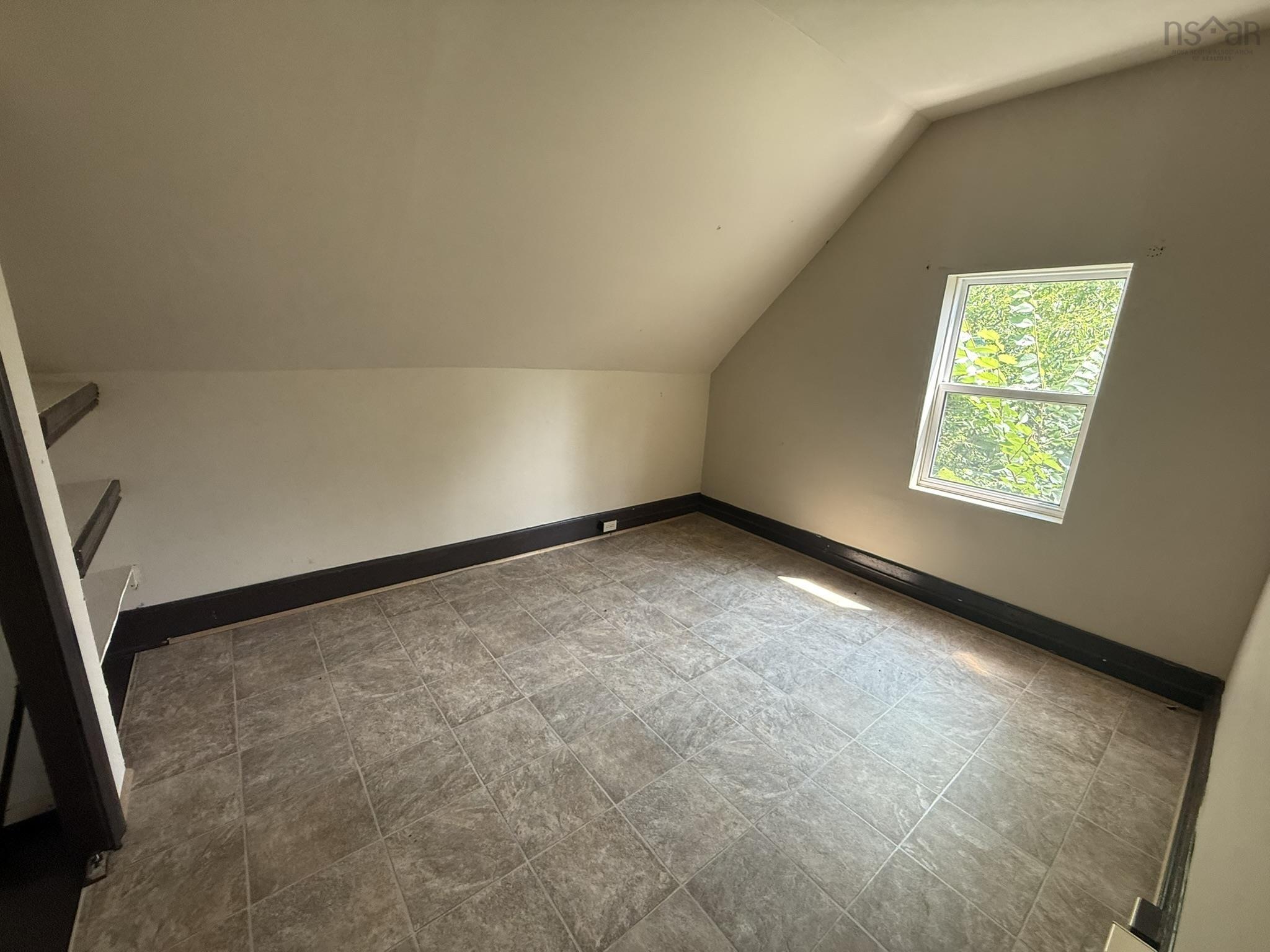 $225,000.00: 315 SOUTH FOORD Street, Stellarton