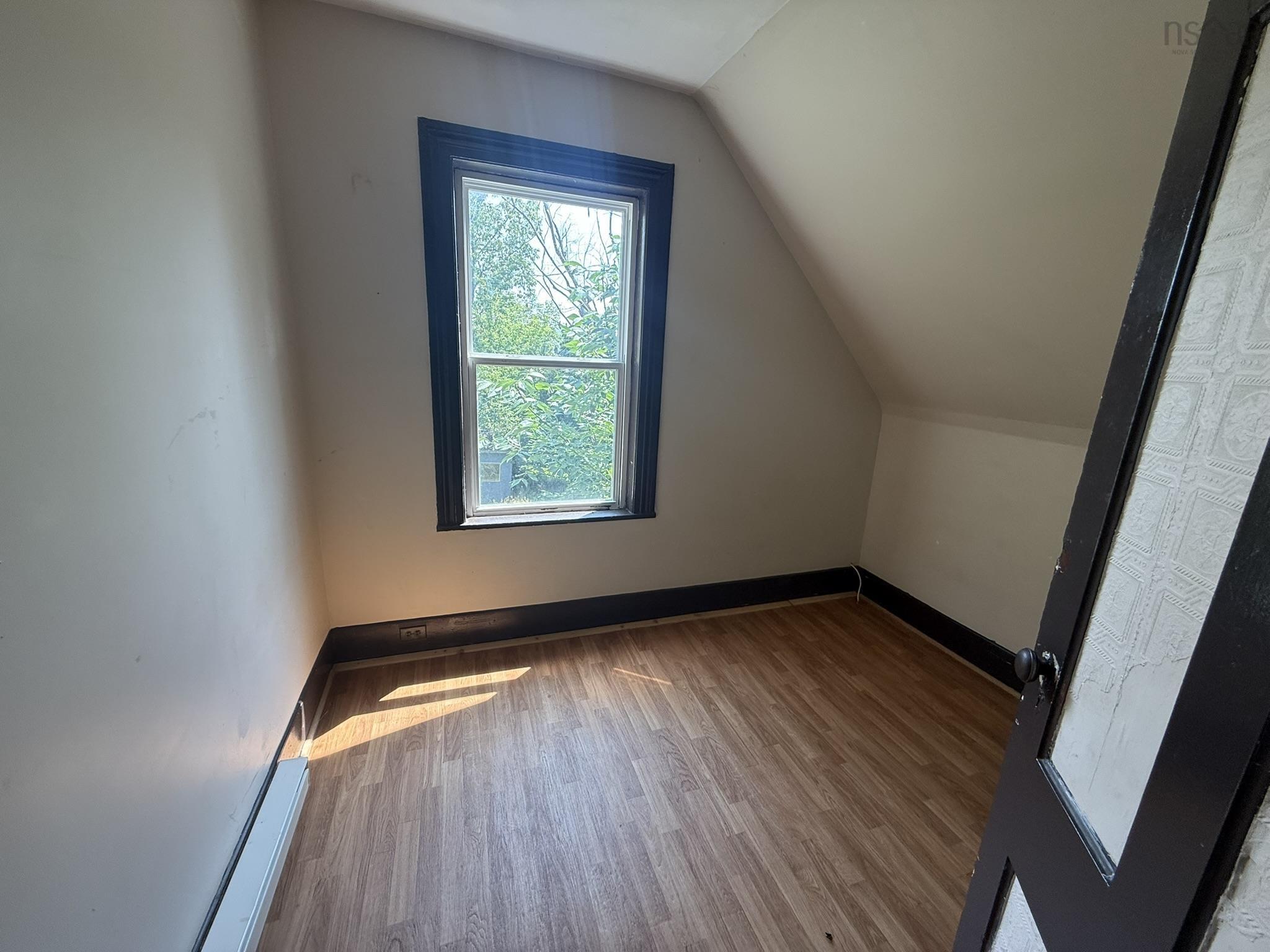 $225,000.00: 315 SOUTH FOORD Street, Stellarton