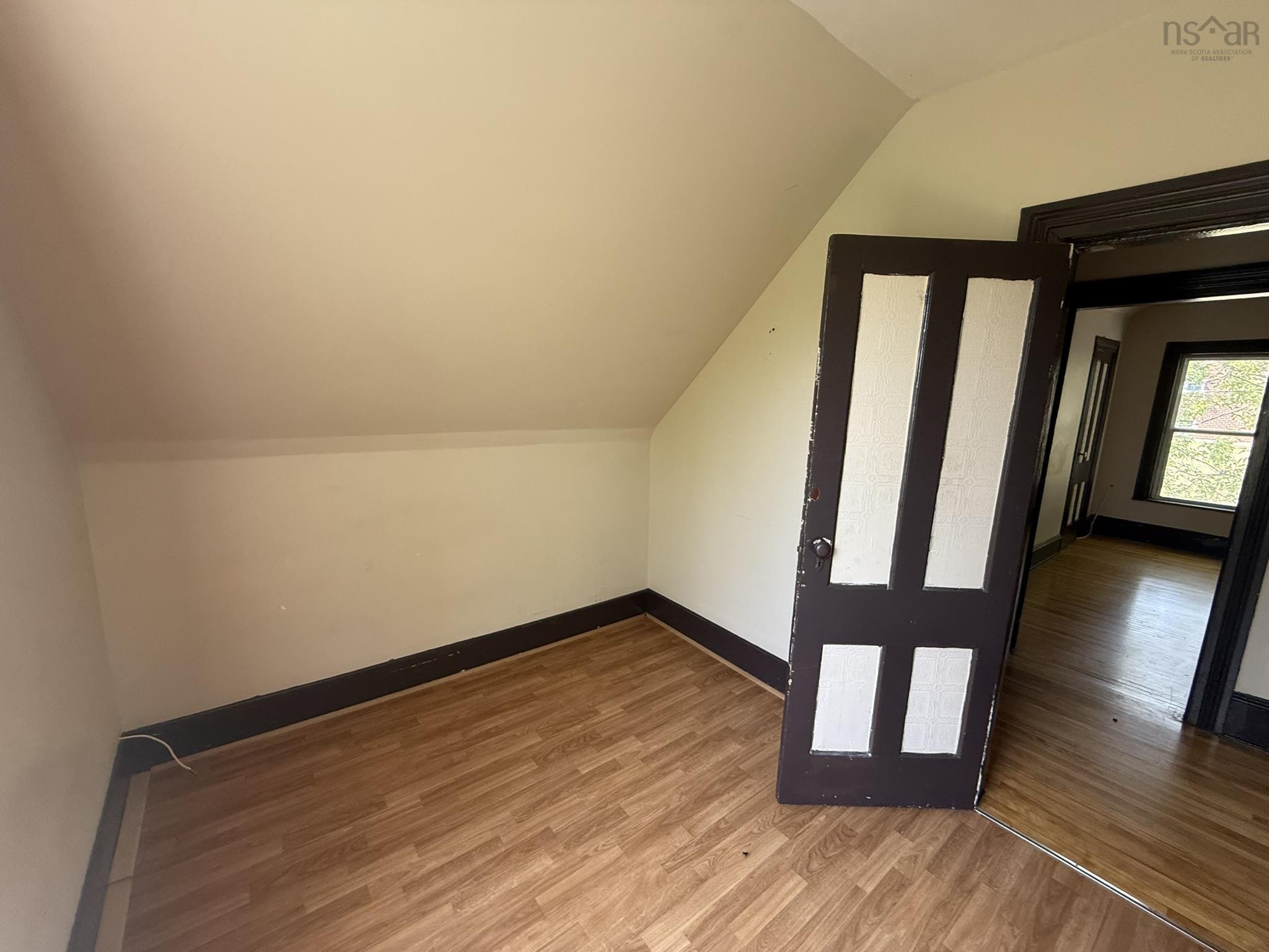 $225,000.00: 315 SOUTH FOORD Street, Stellarton