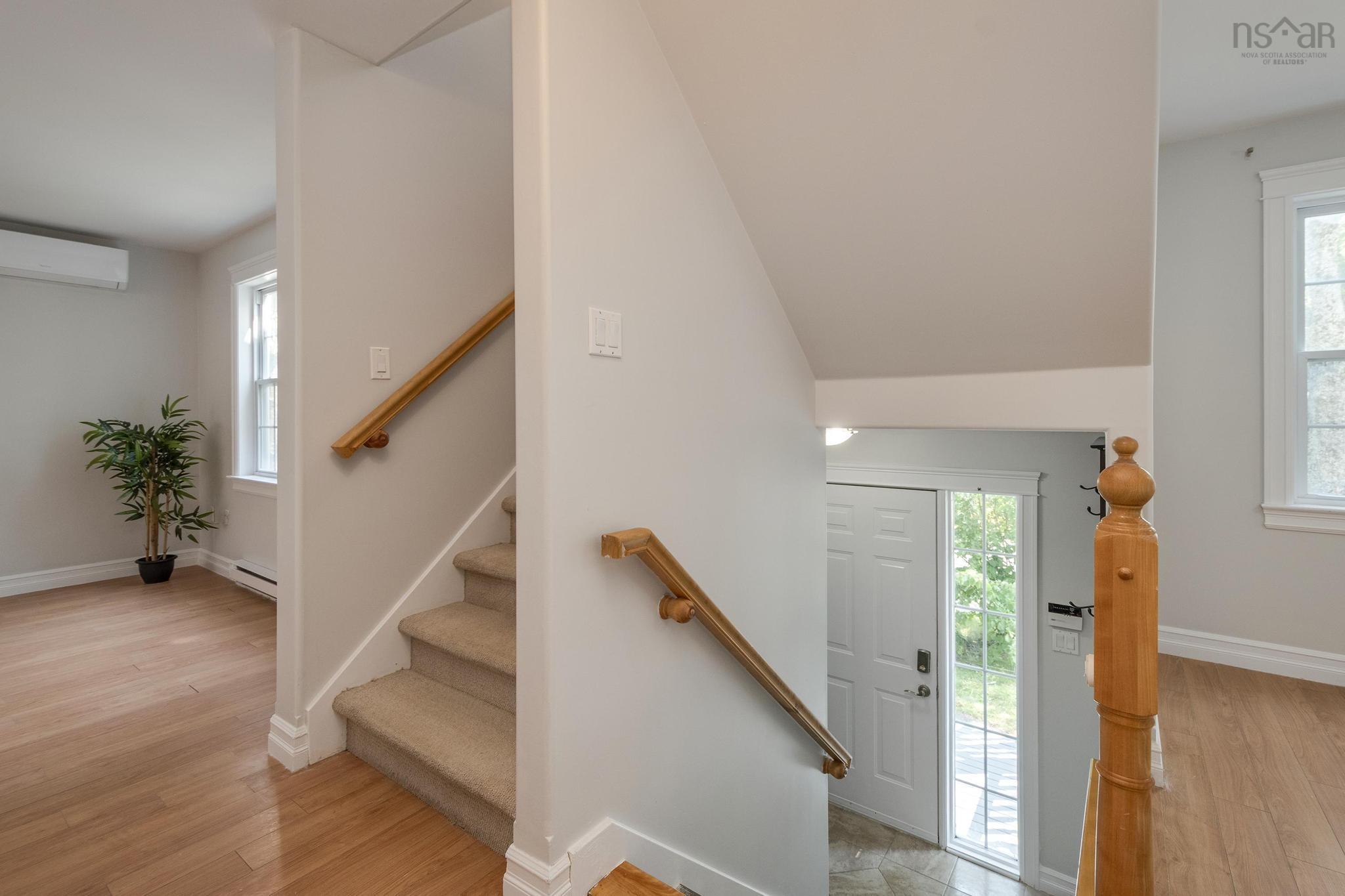 $549,900.00: 33 Sunnydale Crescent, Bedford