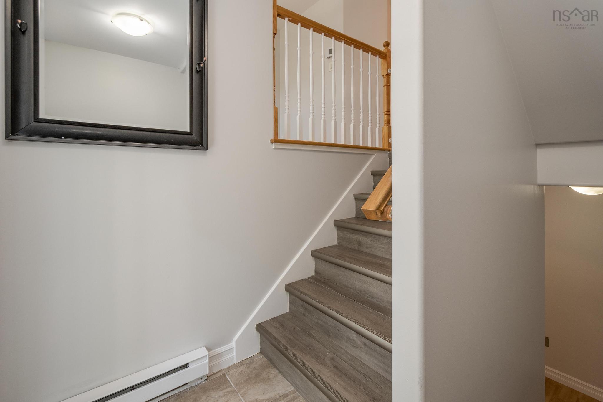 $549,900.00: 33 Sunnydale Crescent, Bedford