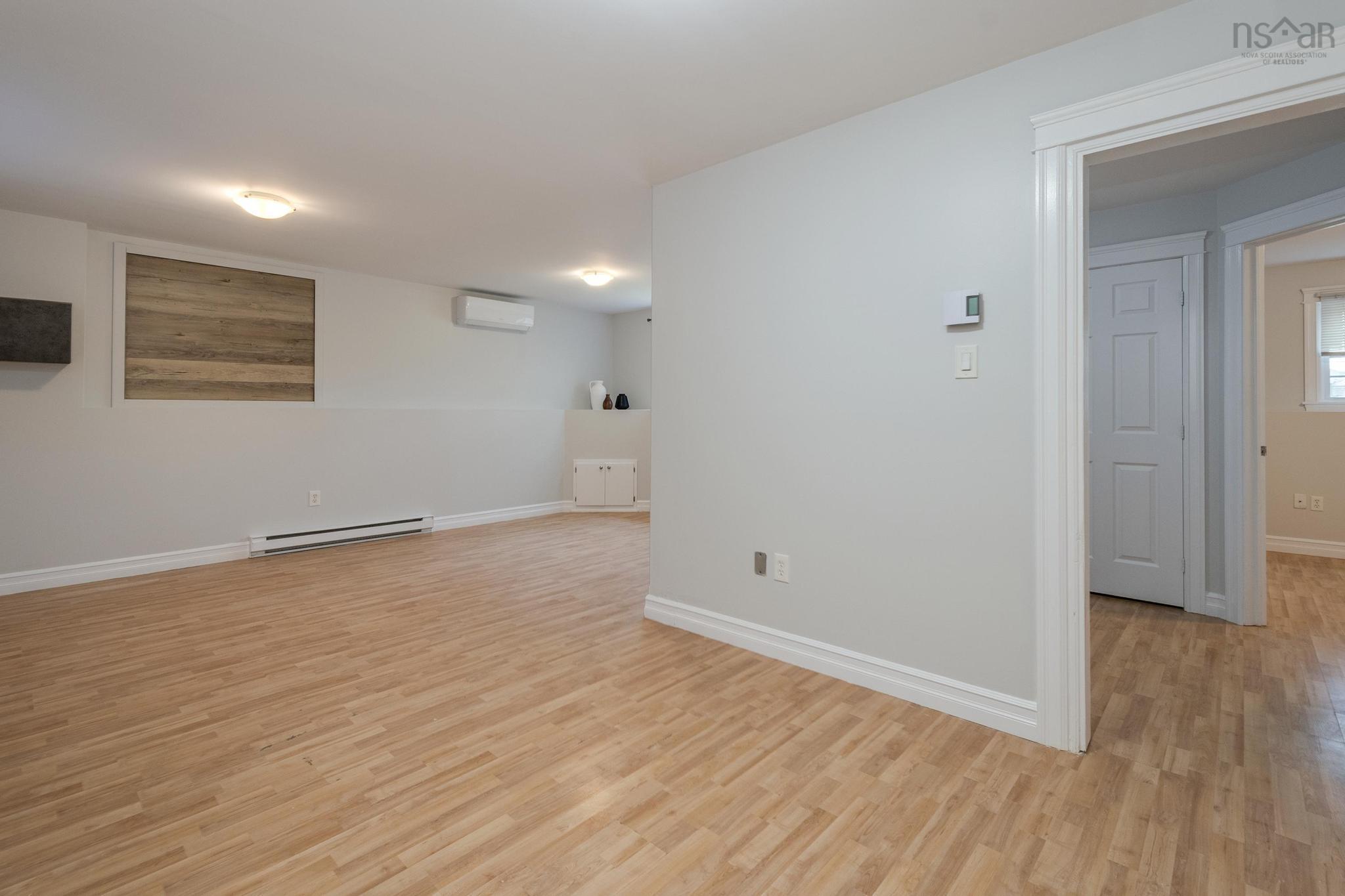 $549,900.00: 33 Sunnydale Crescent, Bedford