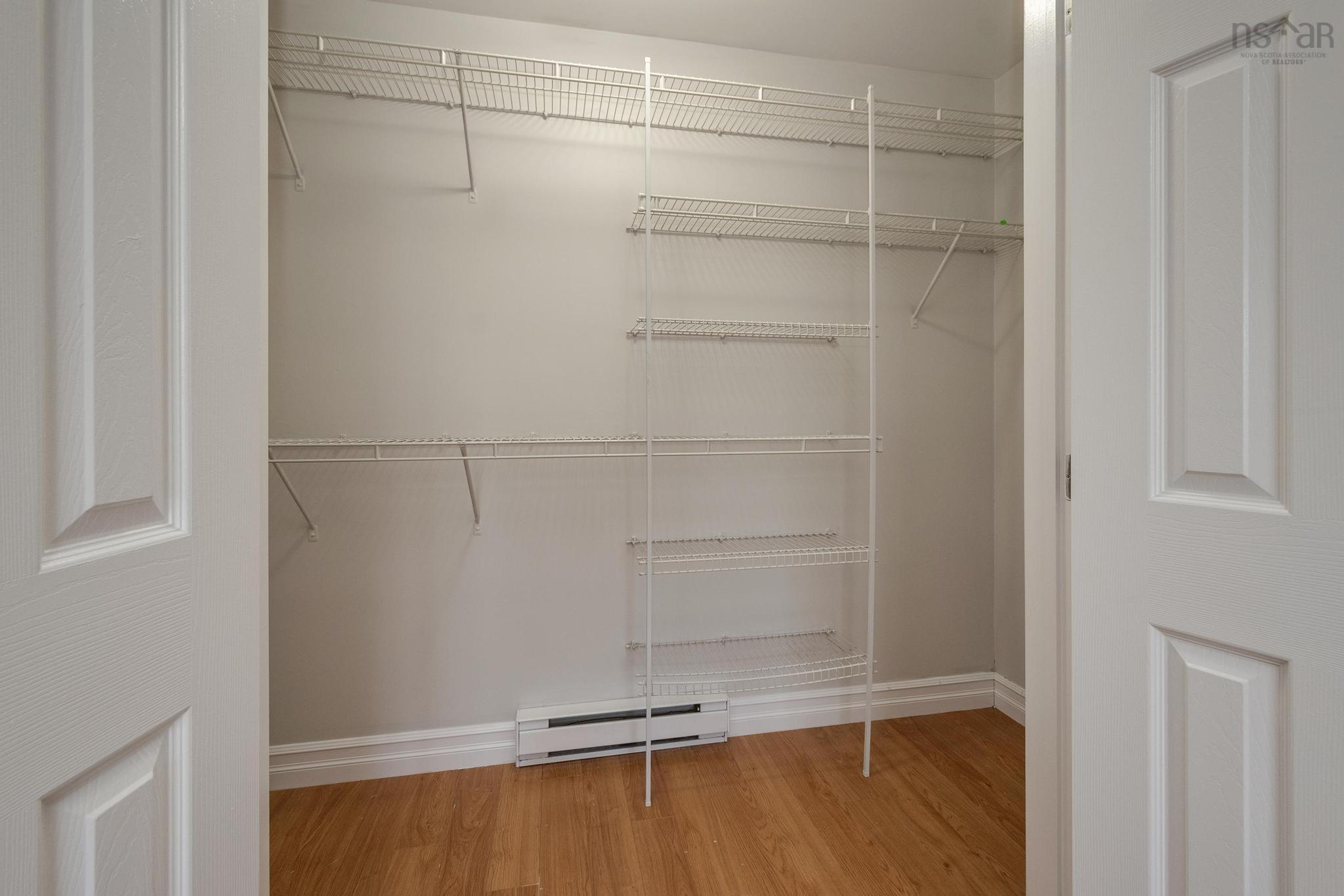 $549,900.00: 33 Sunnydale Crescent, Bedford