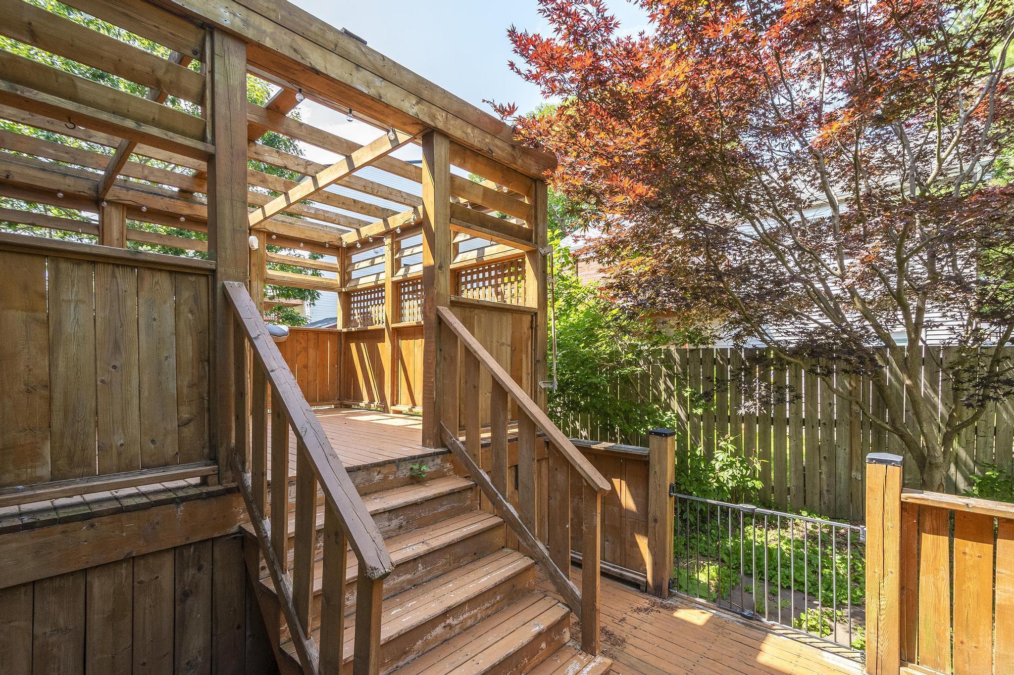 $549,900.00: 33 Sunnydale Crescent, Bedford