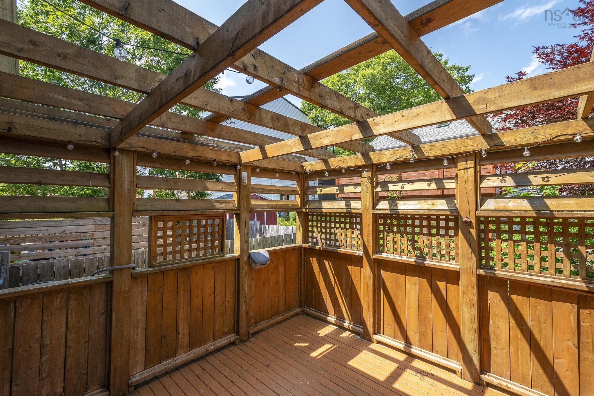 $549,900.00: 33 Sunnydale Crescent, Bedford