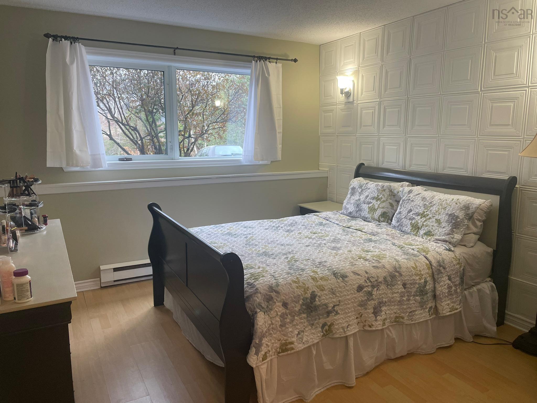 $379,900.00: 114 51 Wimbledon Road Road, Bedford