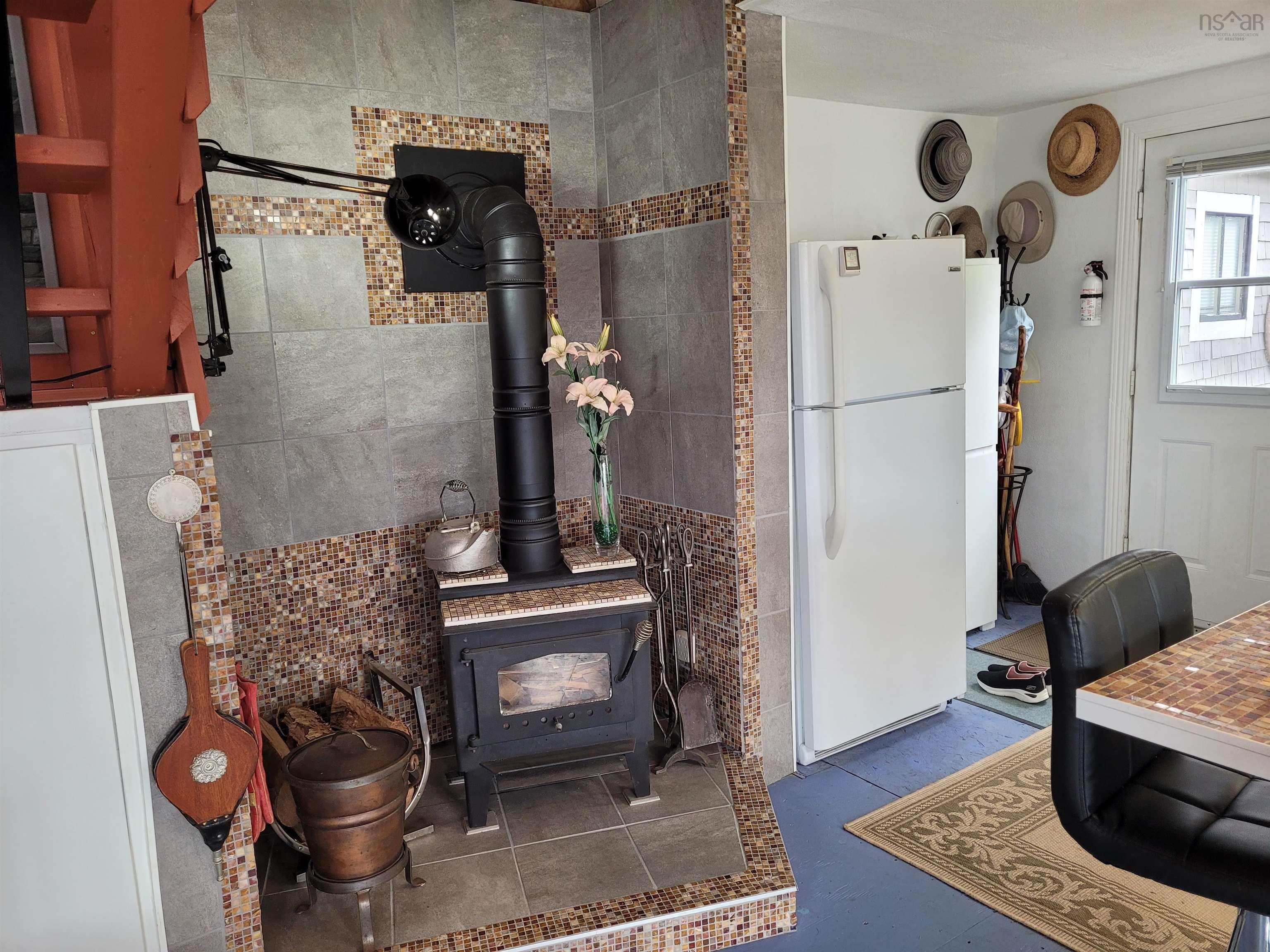 $219,000.00: 817 Granville Road, Victoria Beach