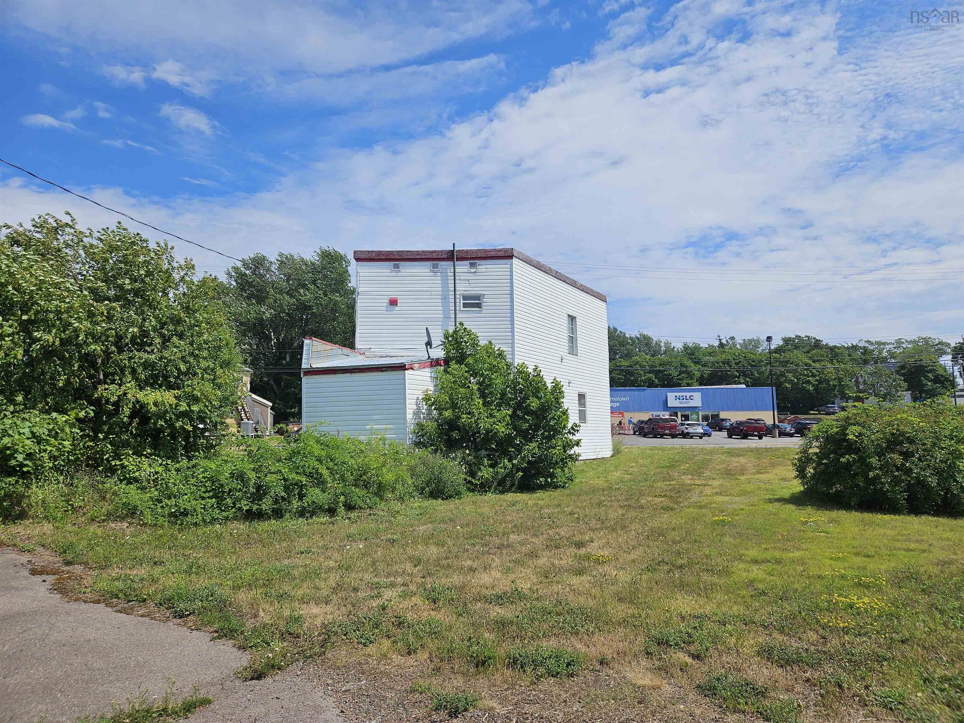 $219,900.00: 22 Main Street, Springhill