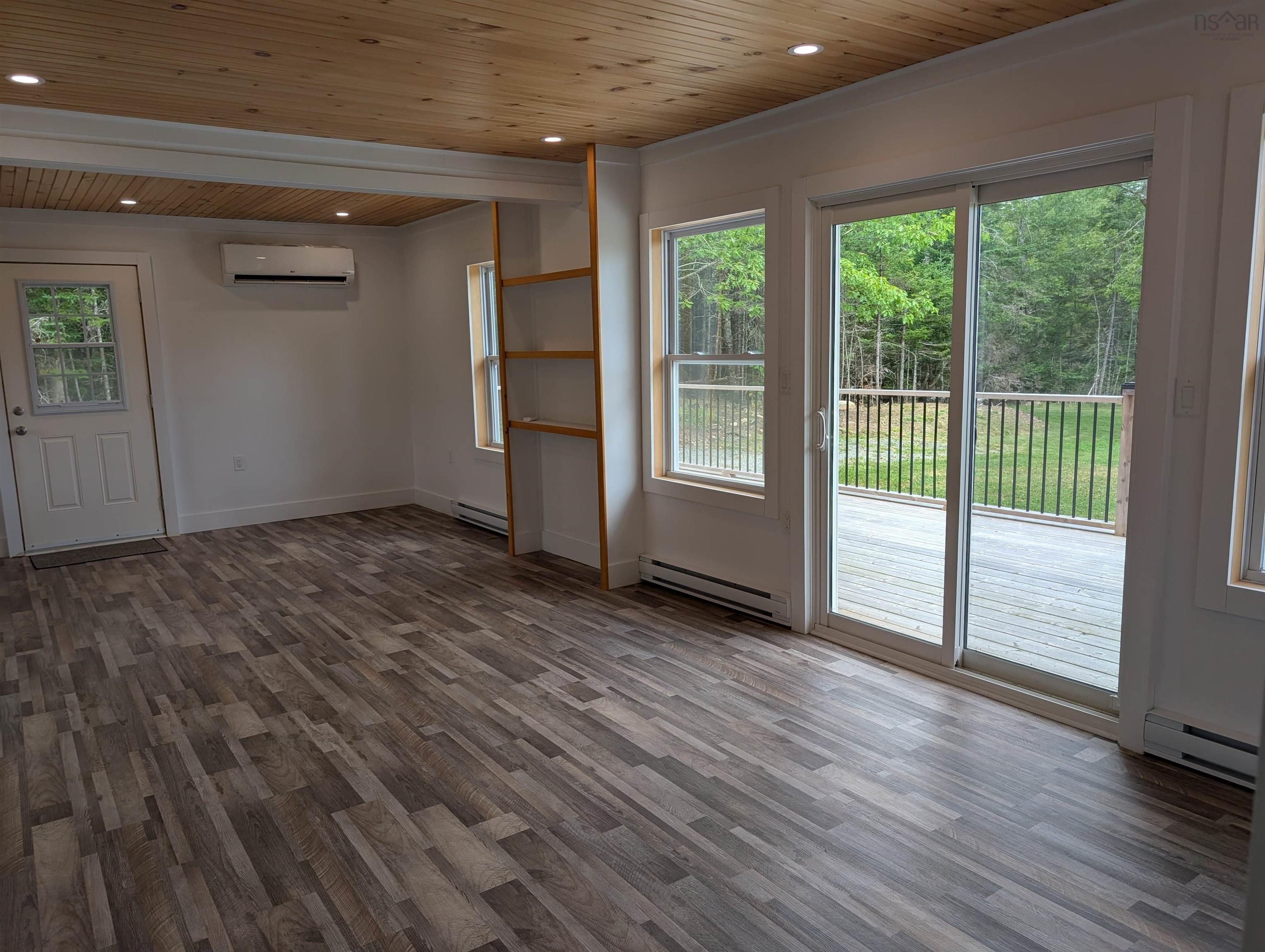 $249,900.00: 1988 New Chester Road, New Chester