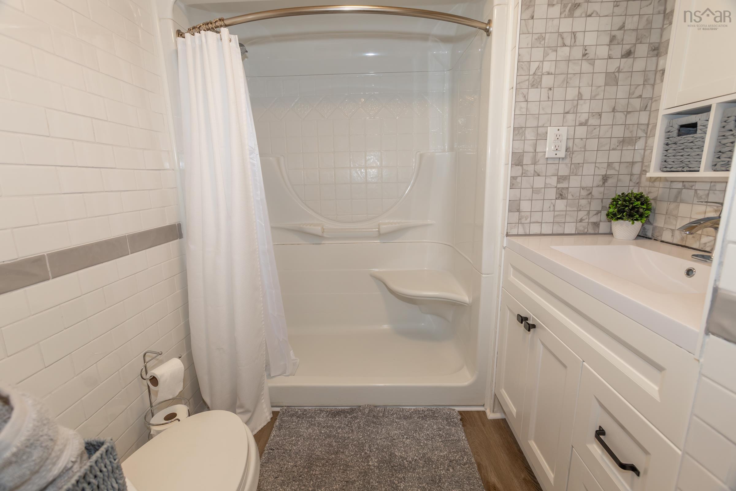 $317,500.00: 30 Dodge Road Extension, South Farmington