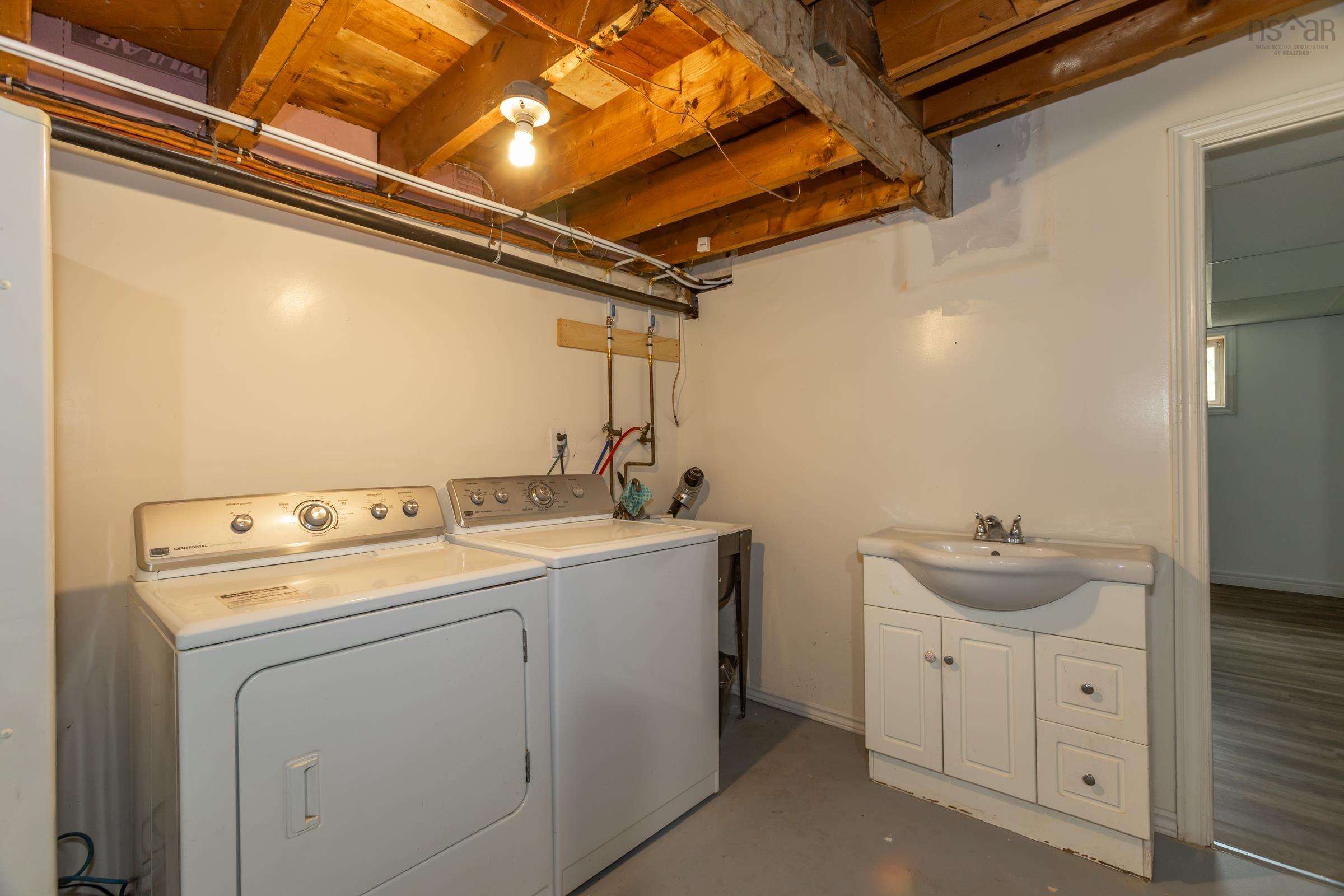 $317,500.00: 30 Dodge Road Extension, South Farmington