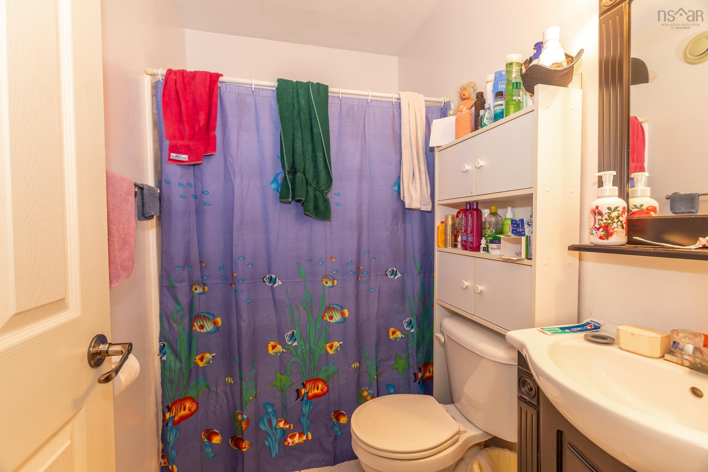 $329,900.00: 437 Main Street, Middleton