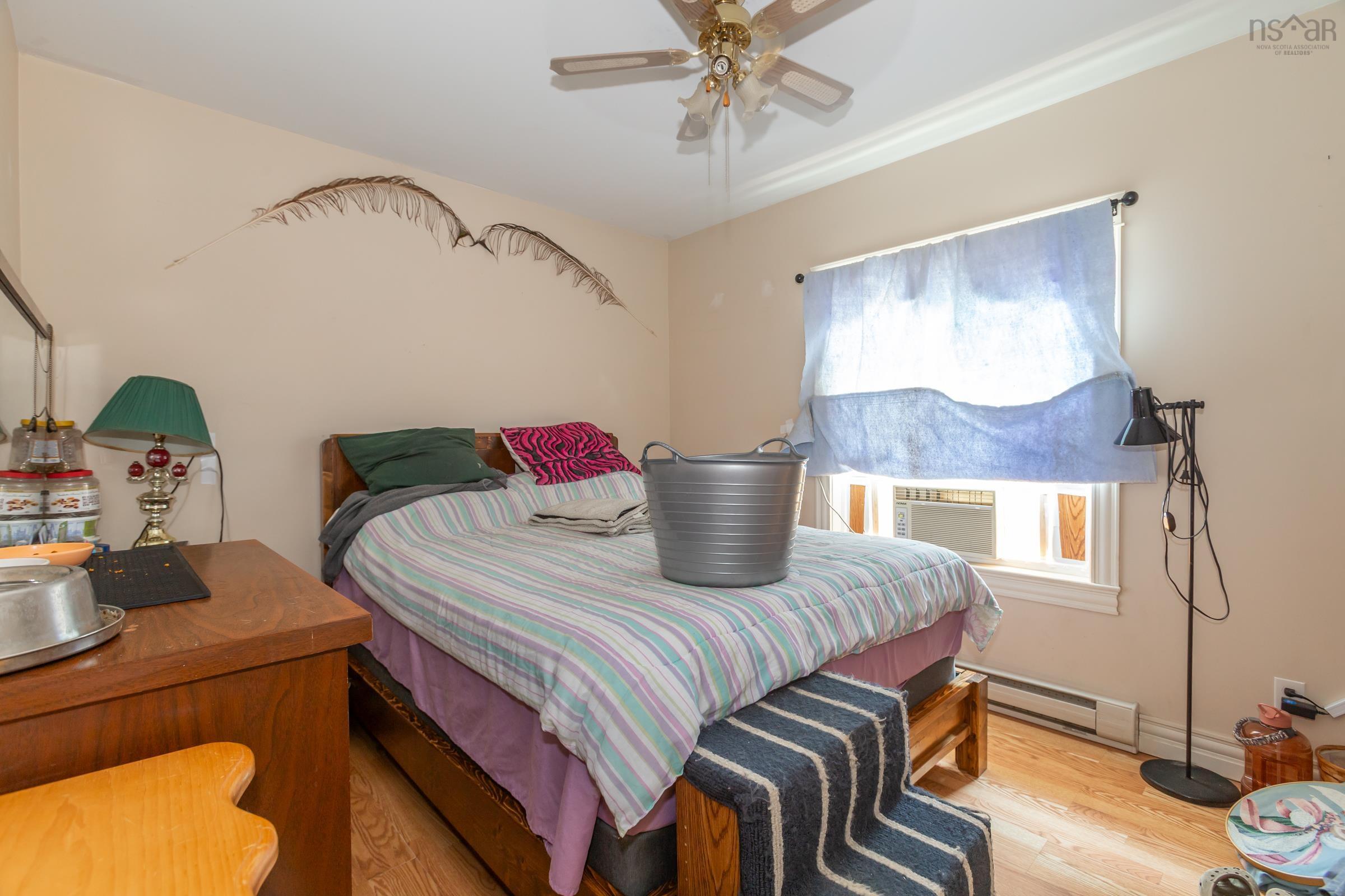 $329,900.00: 437 Main Street, Middleton