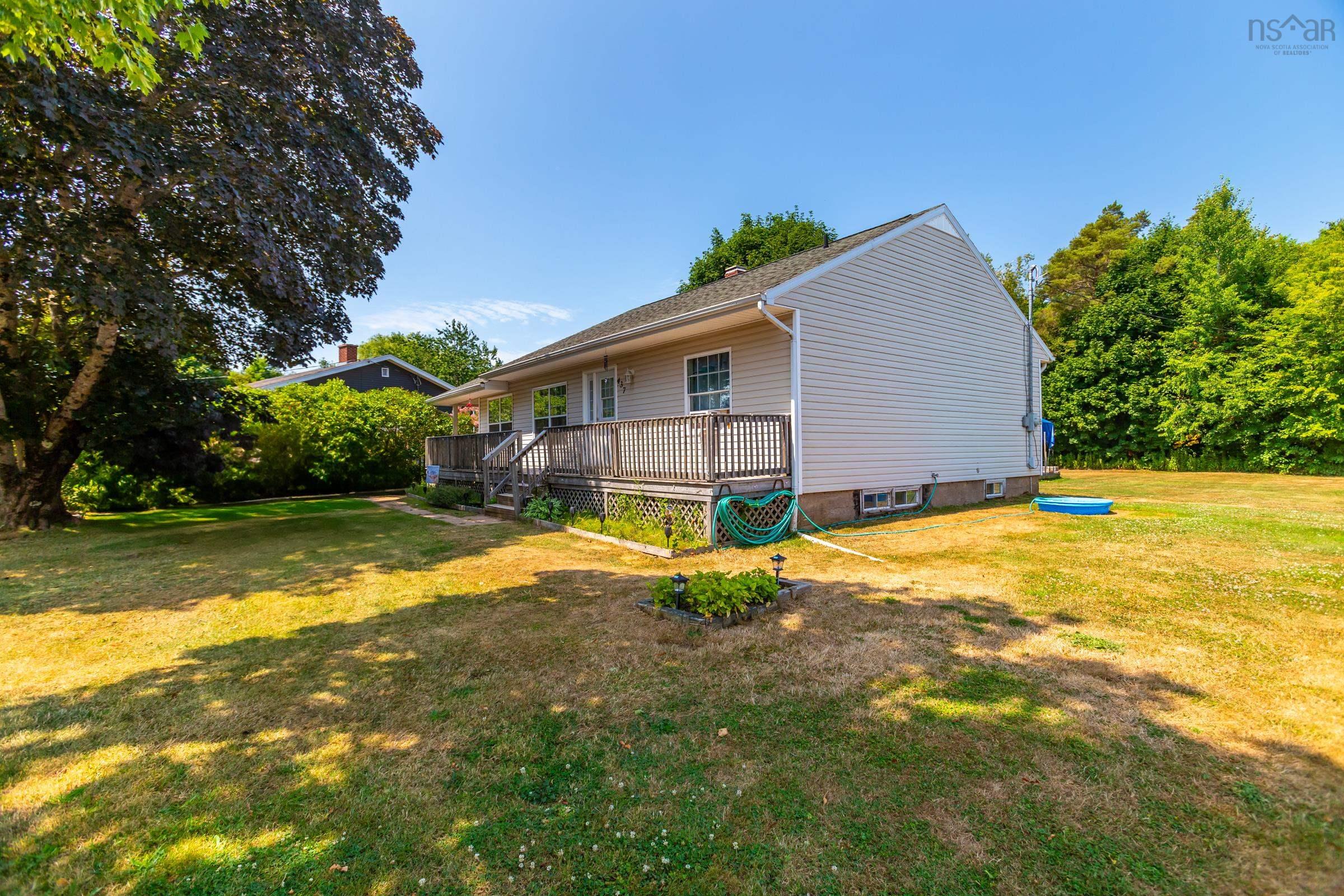 $329,900.00: 437 Main Street, Middleton