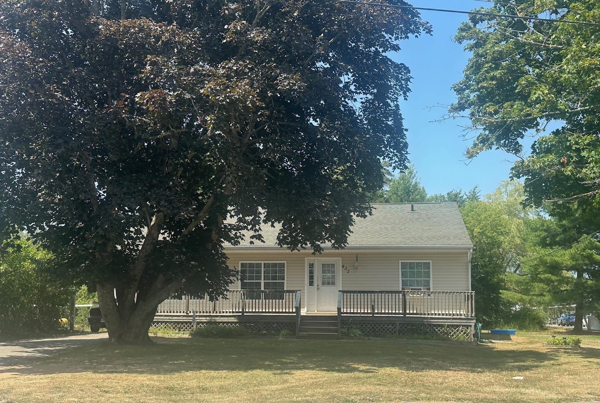 $329,900.00: 437 Main Street, Middleton