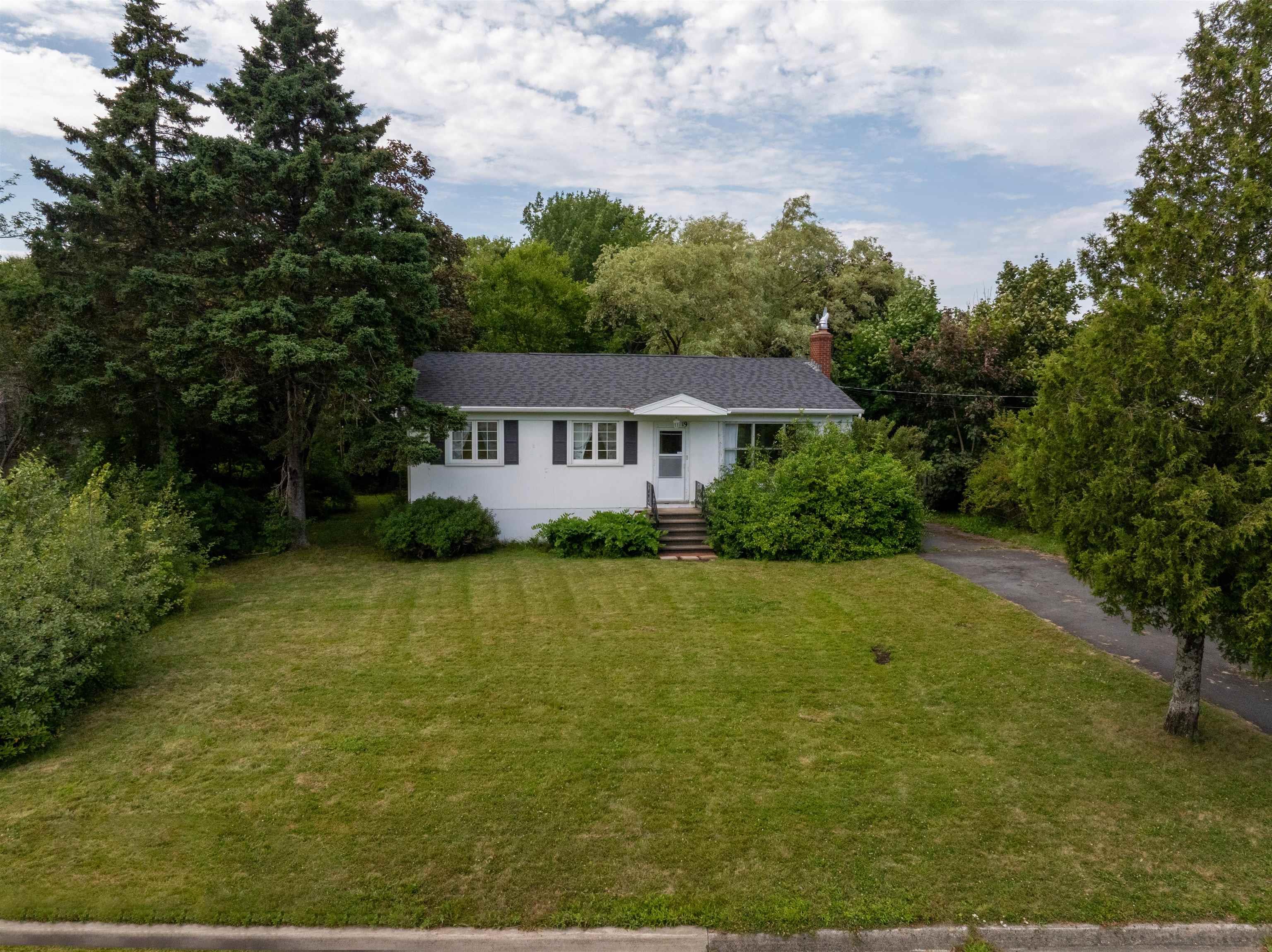 19 Digby Crescent, Dartmouth, NS (MLS® 202519360)