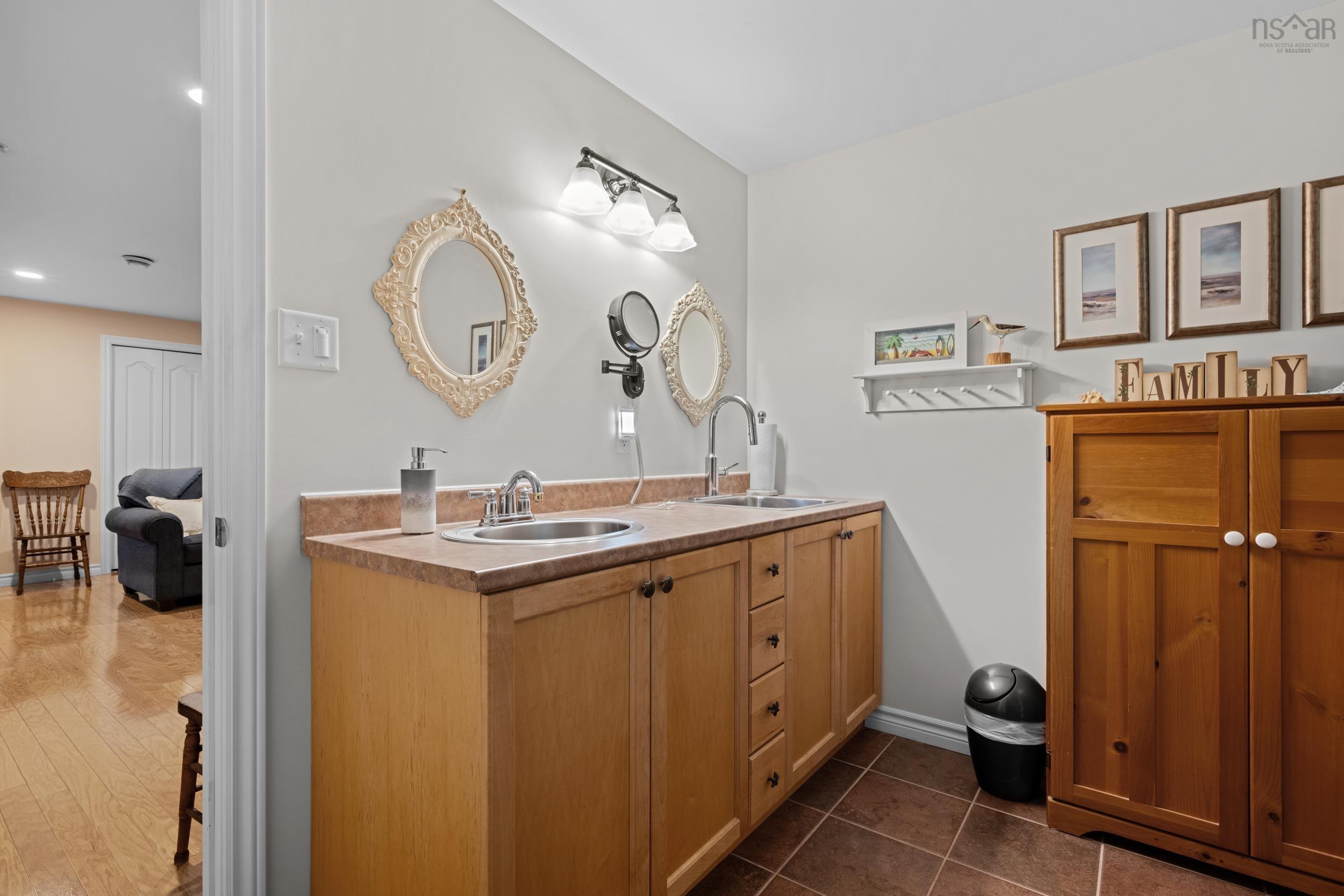 $985,000.00: 223 Candy Mountain Road, Mineville