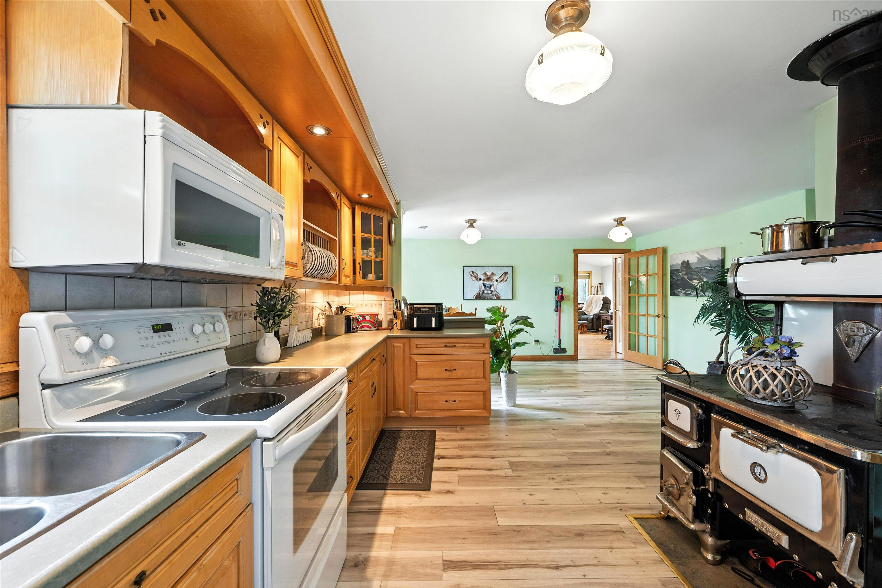 $690,000.00: 139 Smeltzer Road, Upper Vaughan