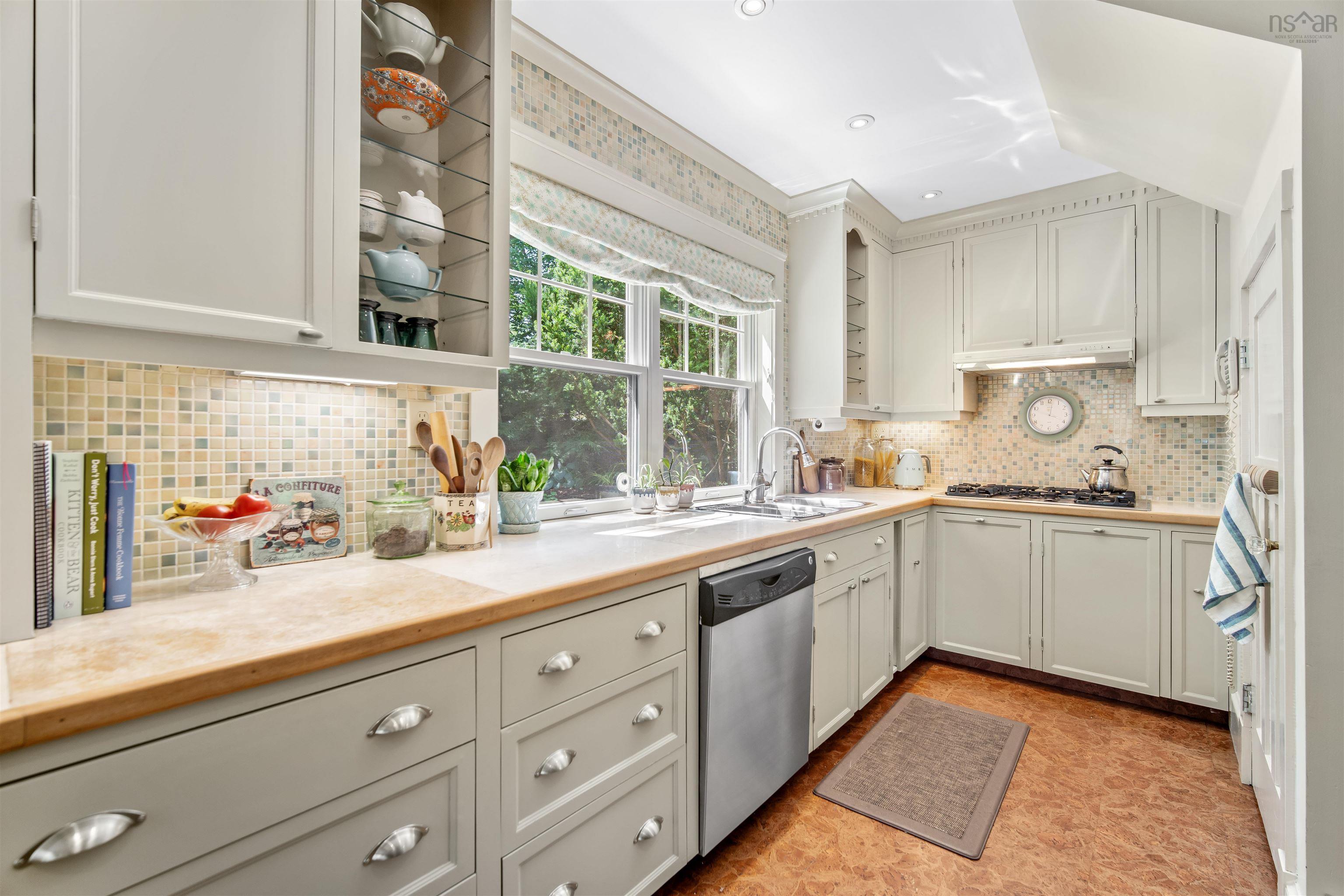 24 Hamshaw Drive, Halifax, NS (MLS 202519410)