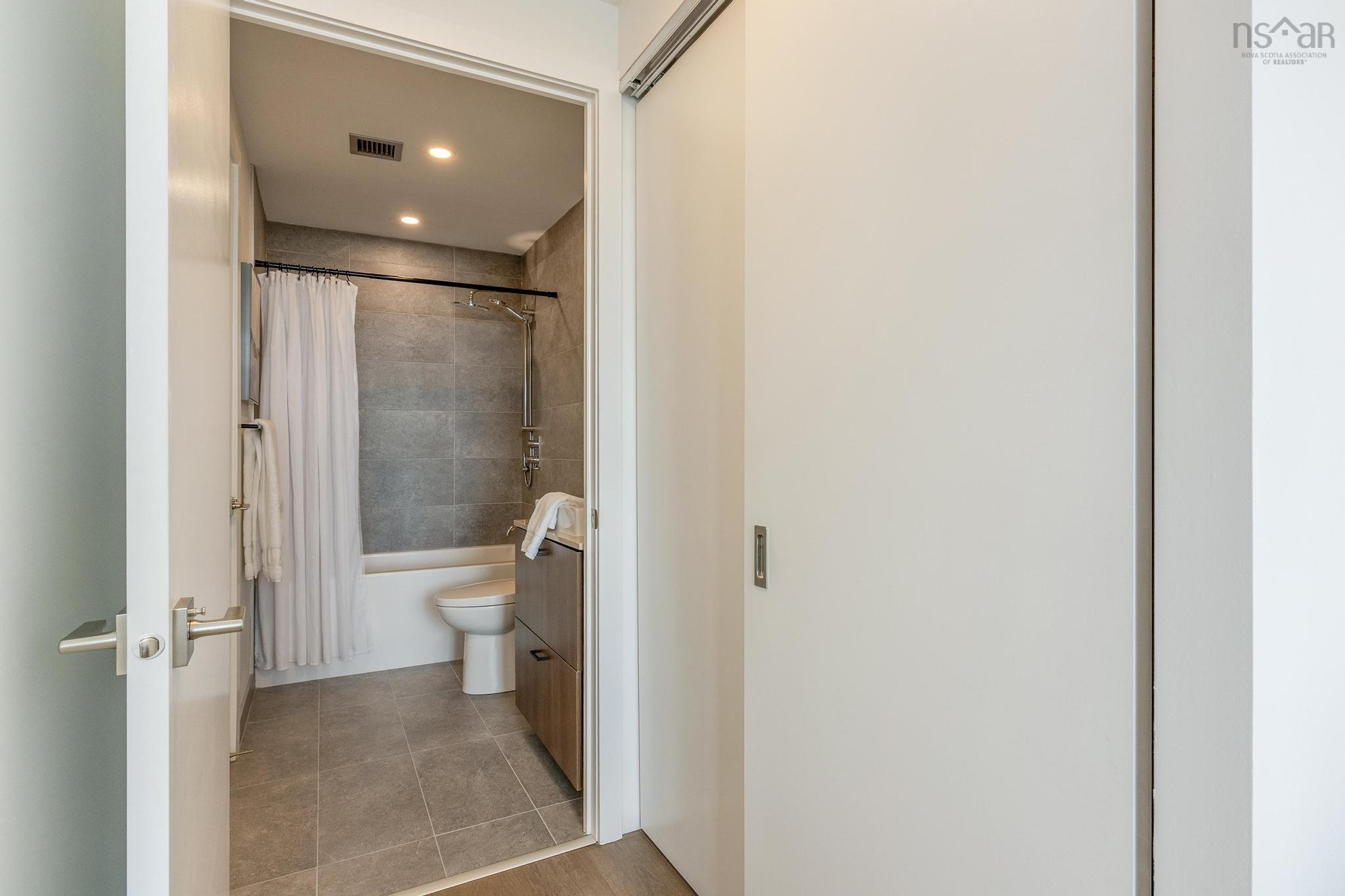 $550,000.00: 611 5511 Bilby Street, Halifax