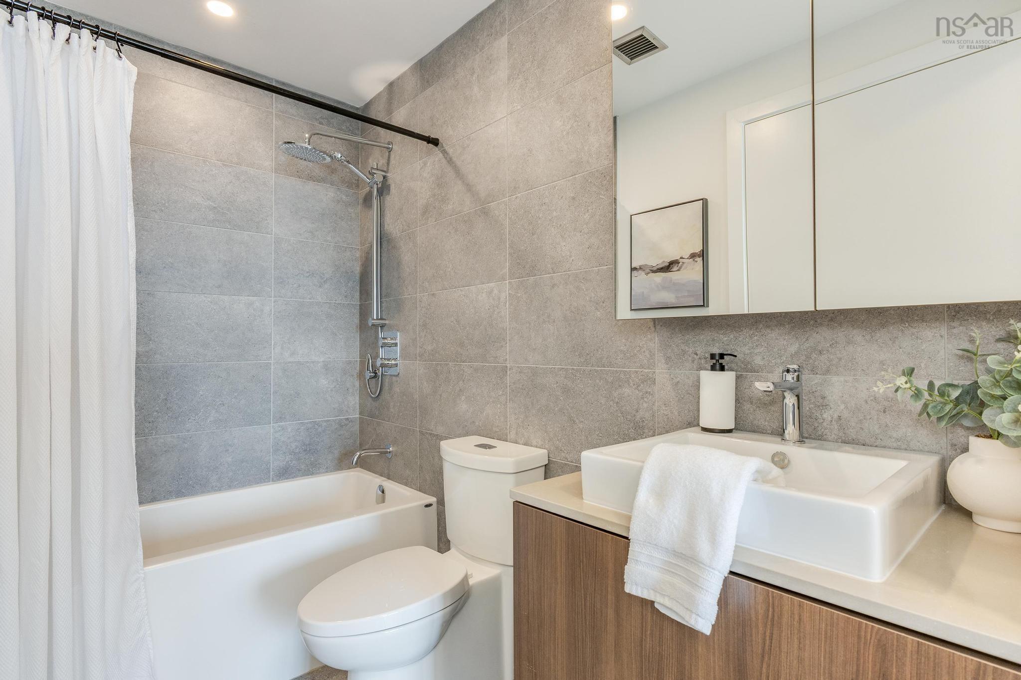 $550,000.00: 611 5511 Bilby Street, Halifax