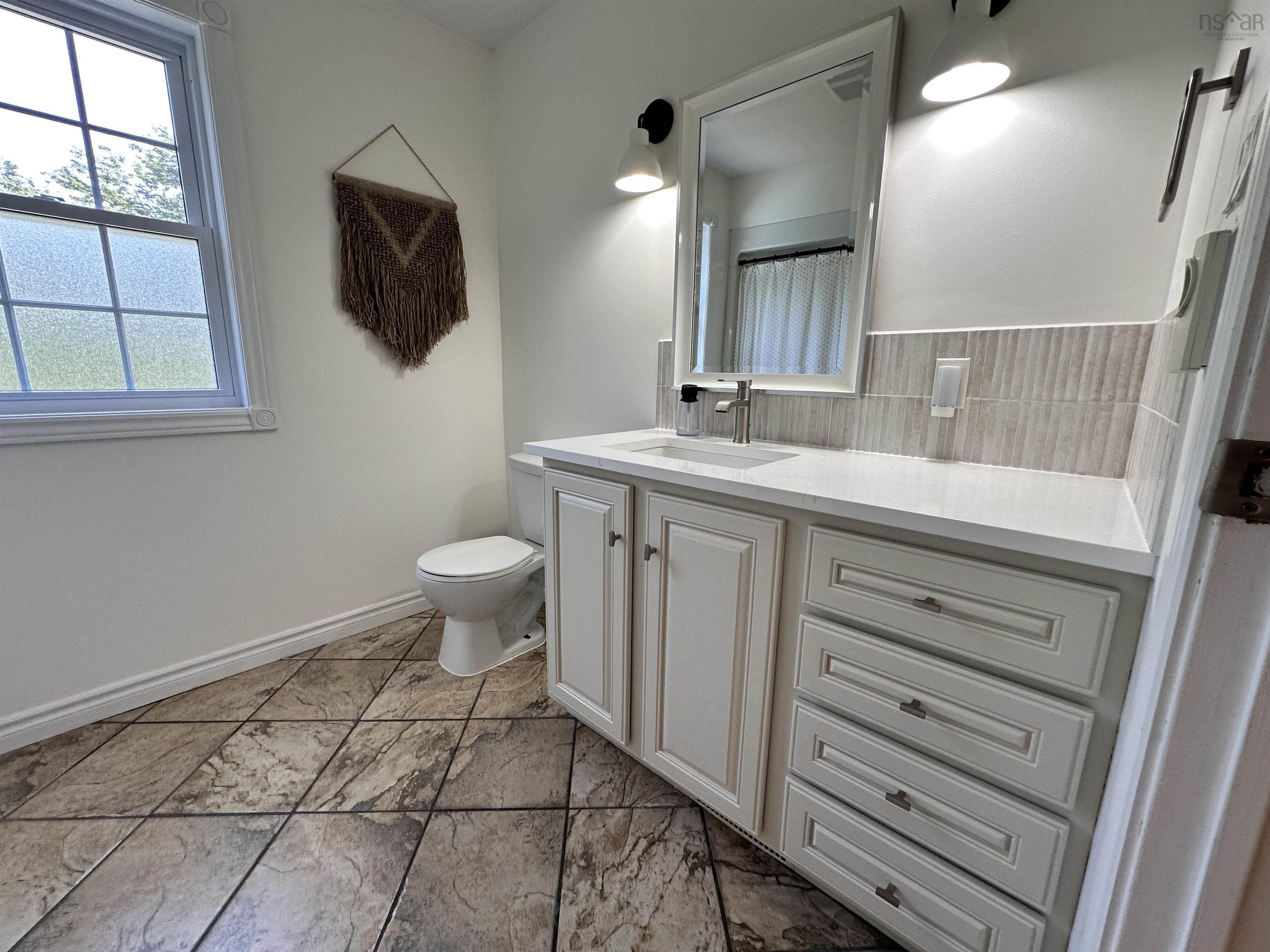 $669,900.00: 86 Wharf Rock Road, Mersey Point