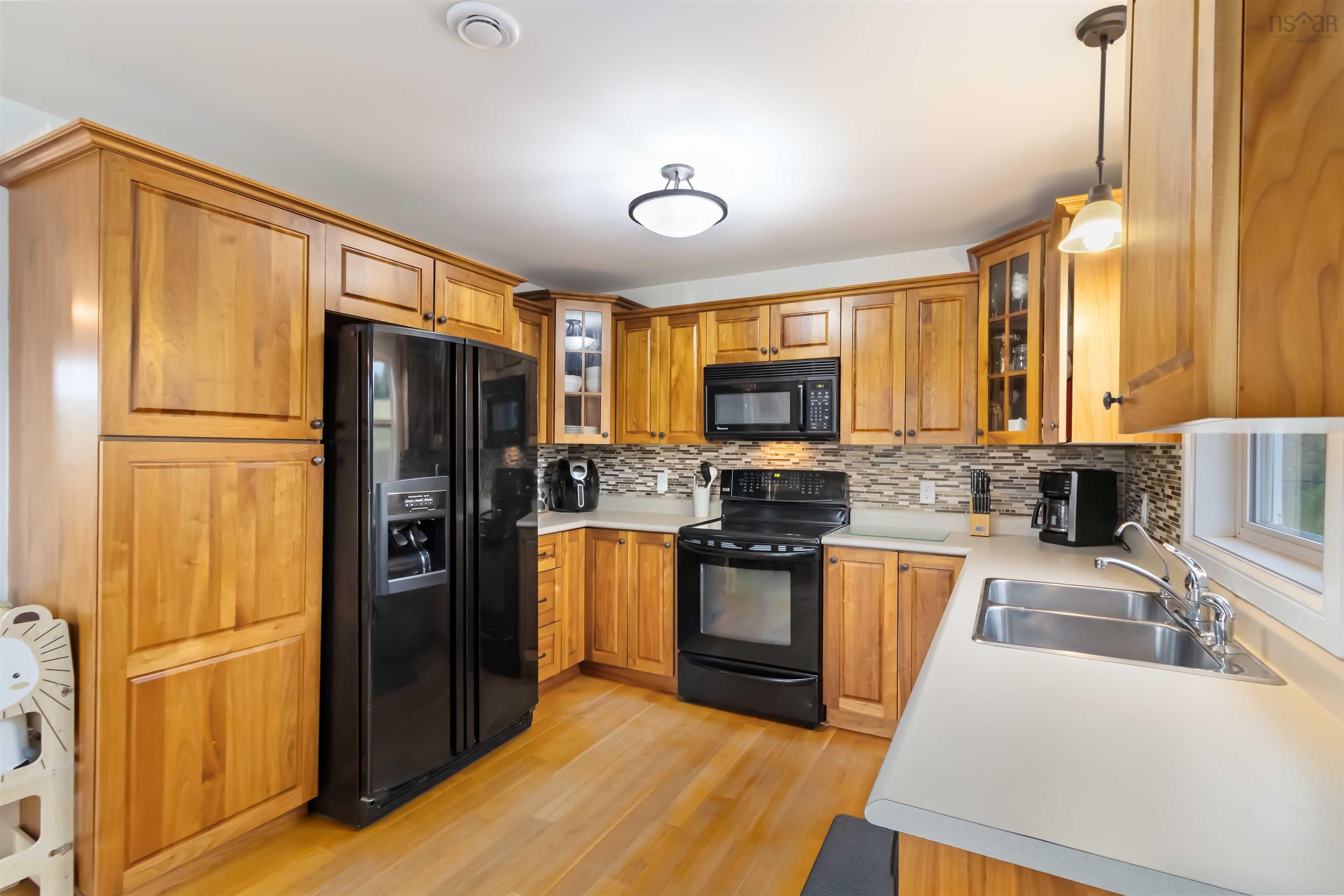 $549,900.00: 413 East Uniacke Road, Mount Uniacke