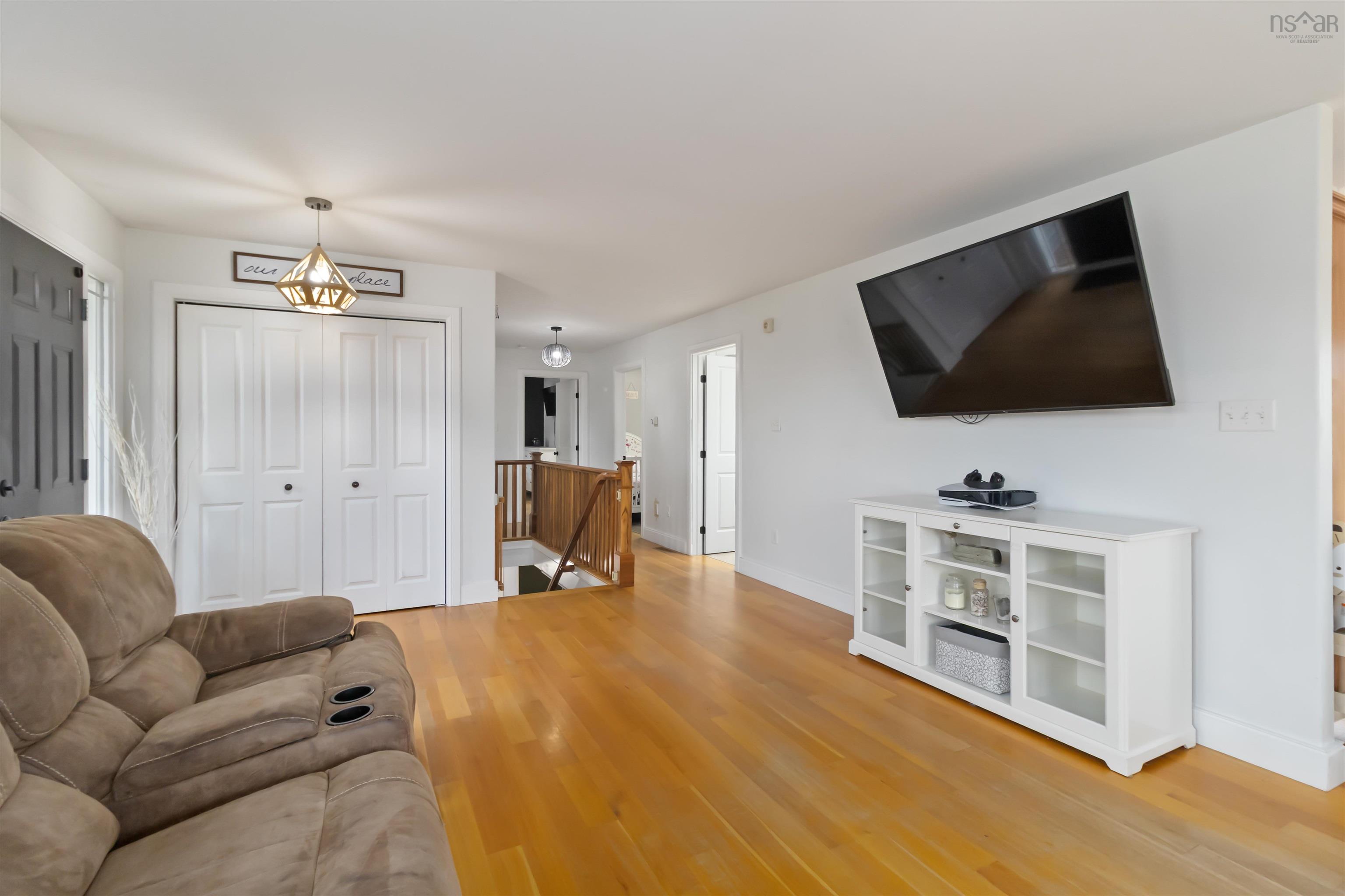 $549,900.00: 413 East Uniacke Road, Mount Uniacke