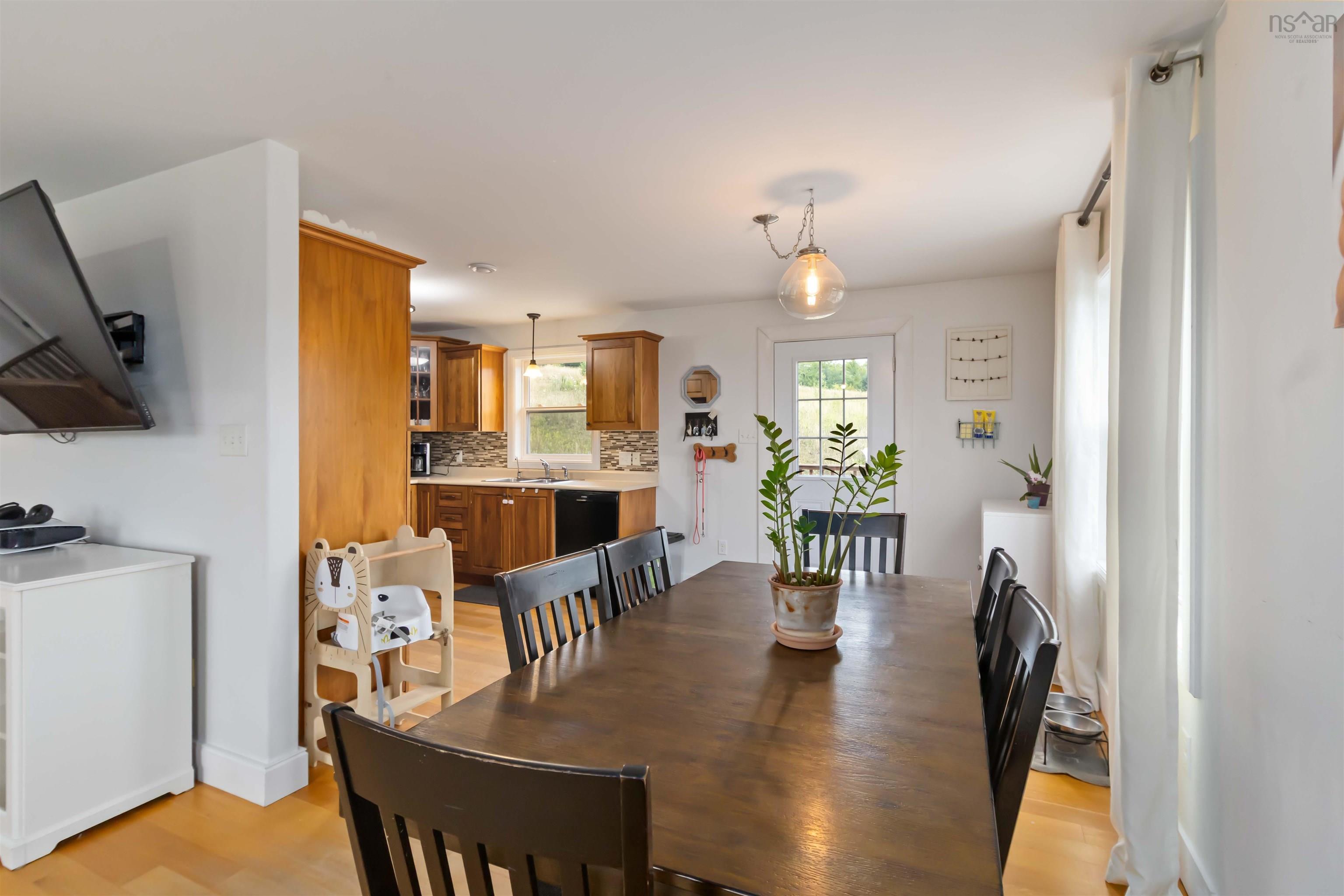 $549,900.00: 413 East Uniacke Road, Mount Uniacke