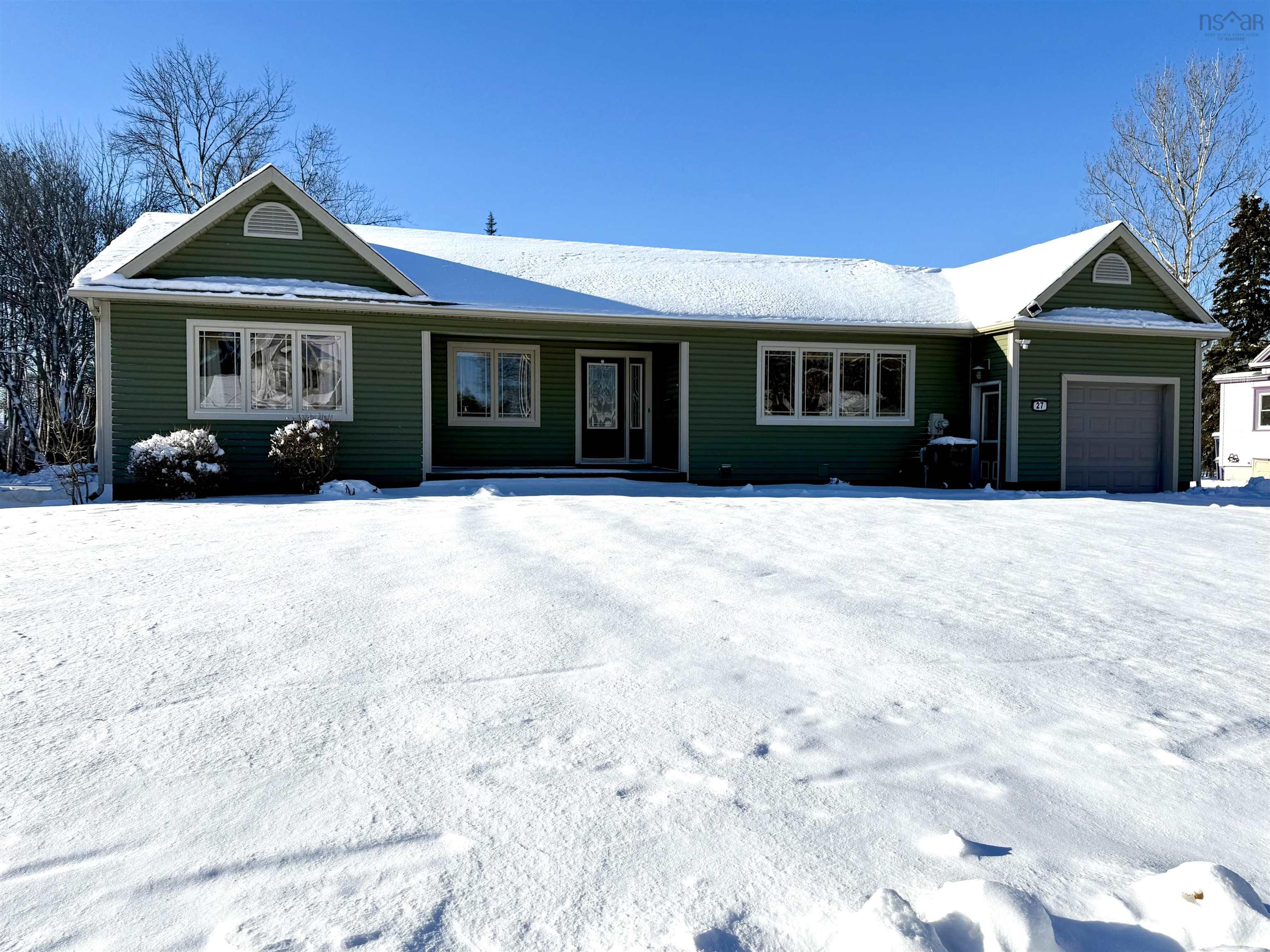 $429,900.00: 27 Regent Street, Amherst