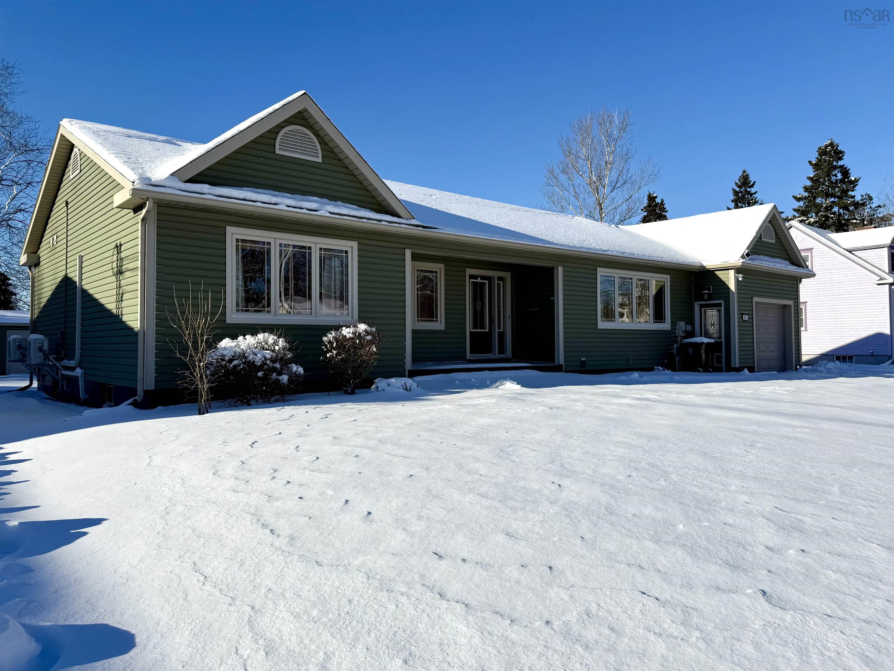 $429,900.00: 27 Regent Street, Amherst