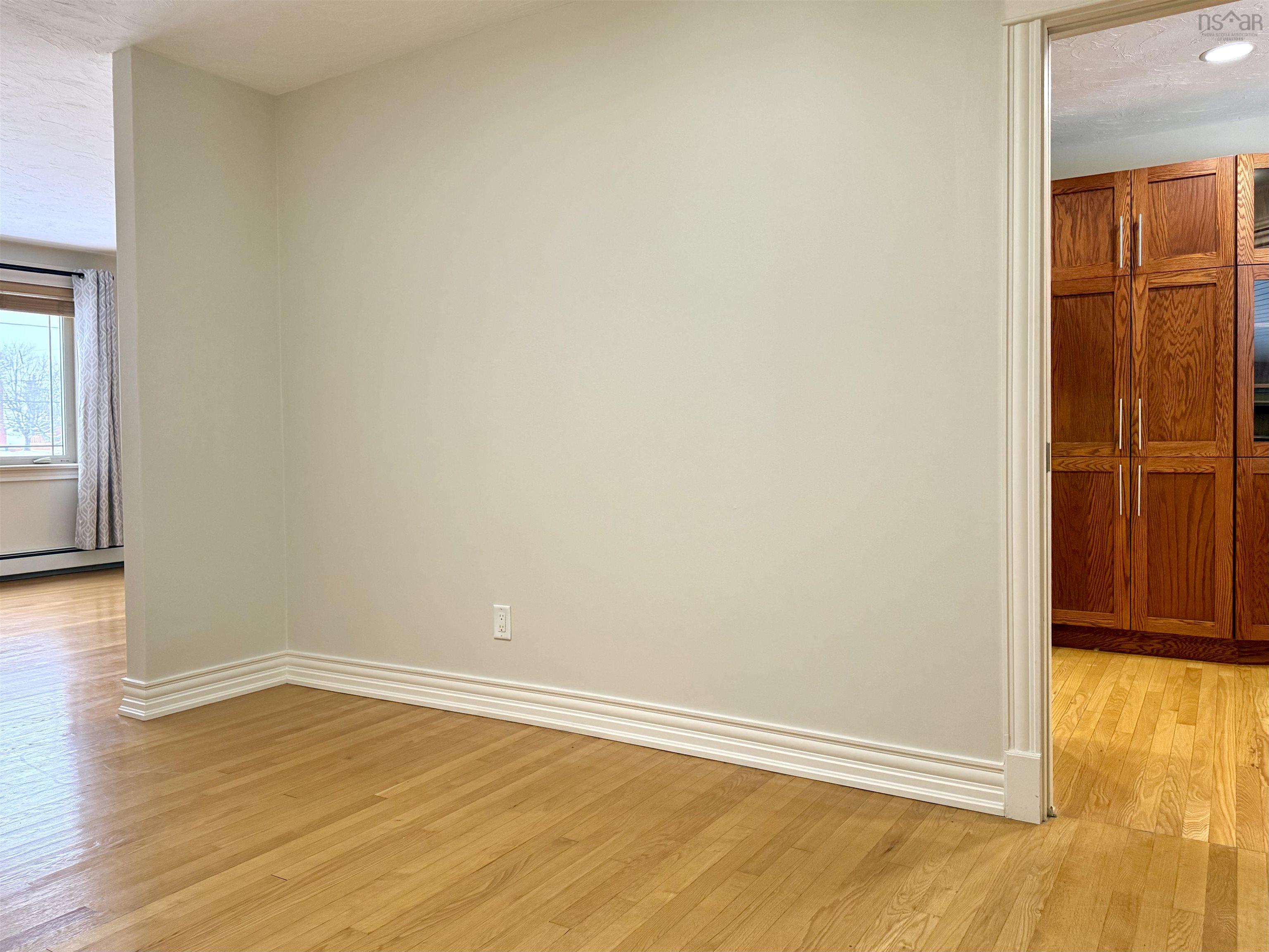 $429,900.00: 27 Regent Street, Amherst