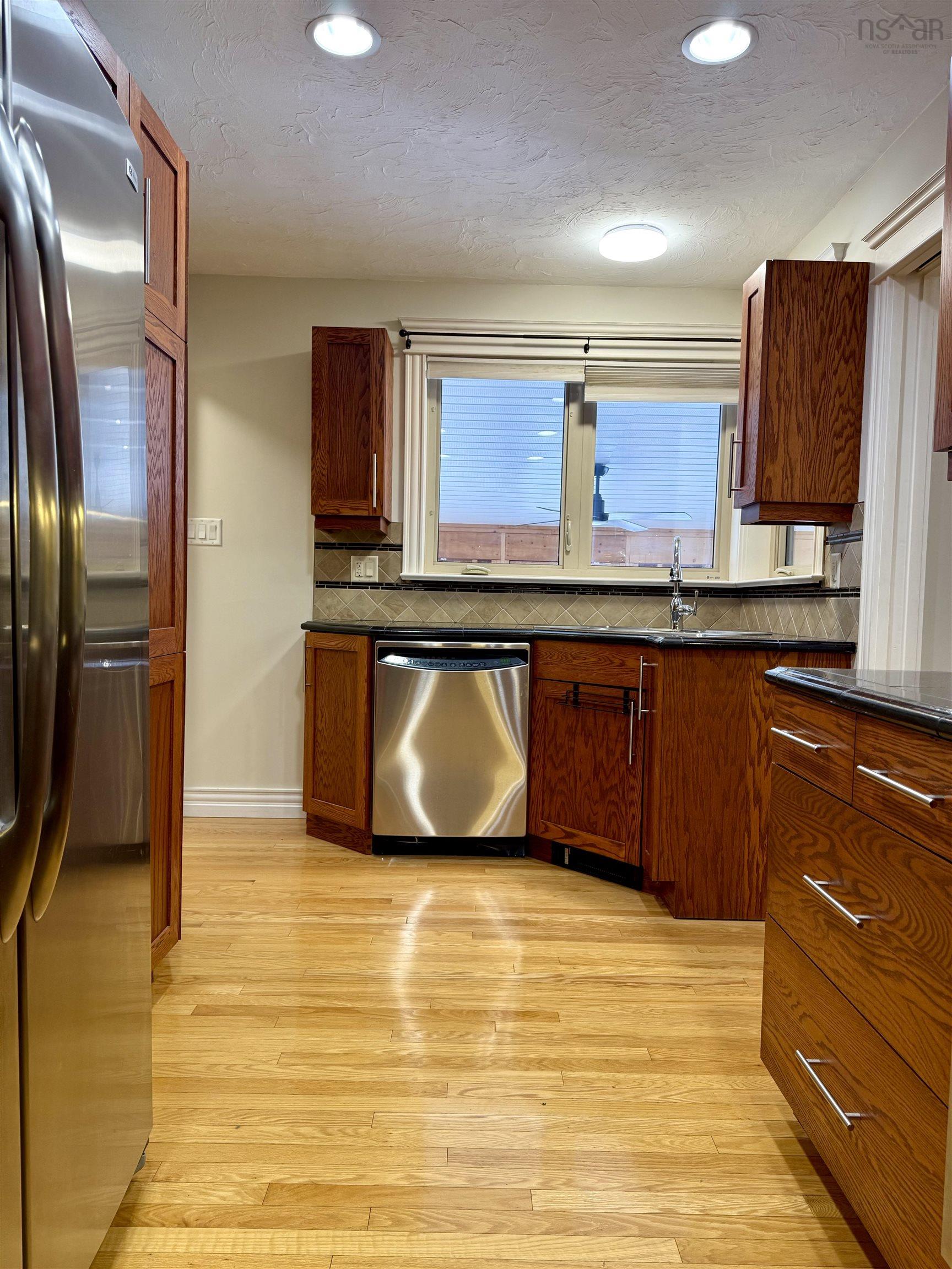 $429,900.00: 27 Regent Street, Amherst