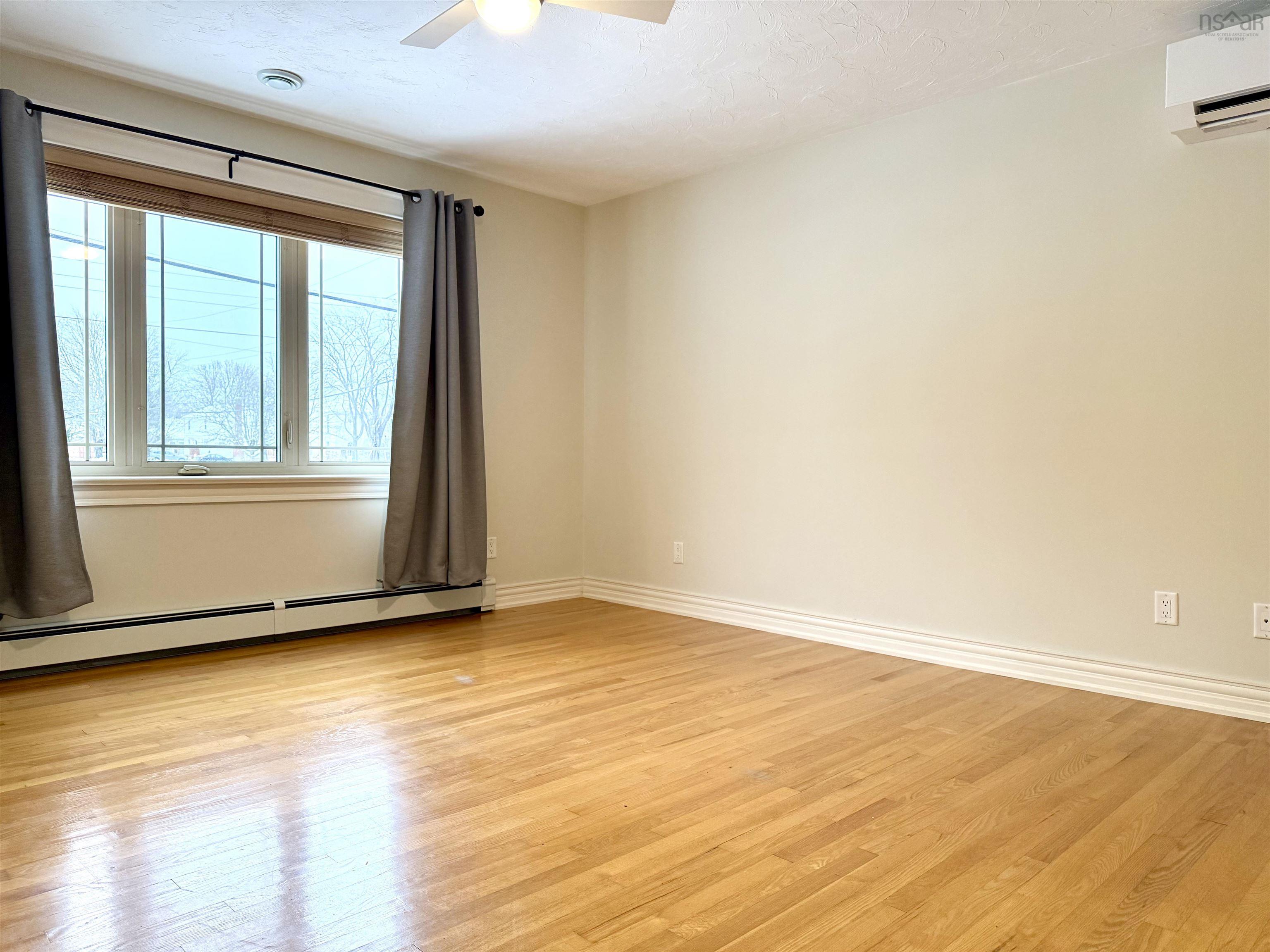 $429,900.00: 27 Regent Street, Amherst