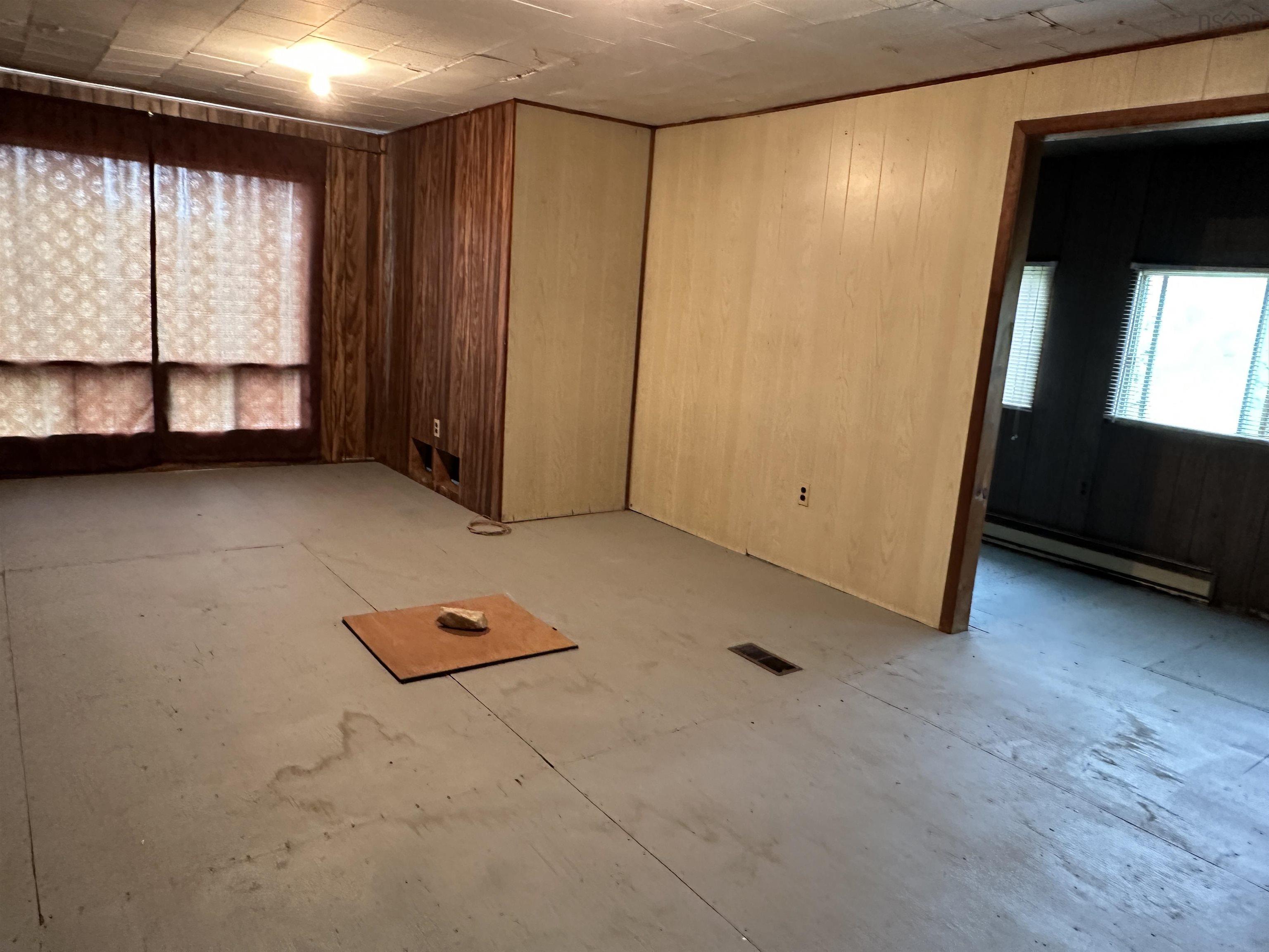 $700,000.00: 6185 Highway 4, Linacy