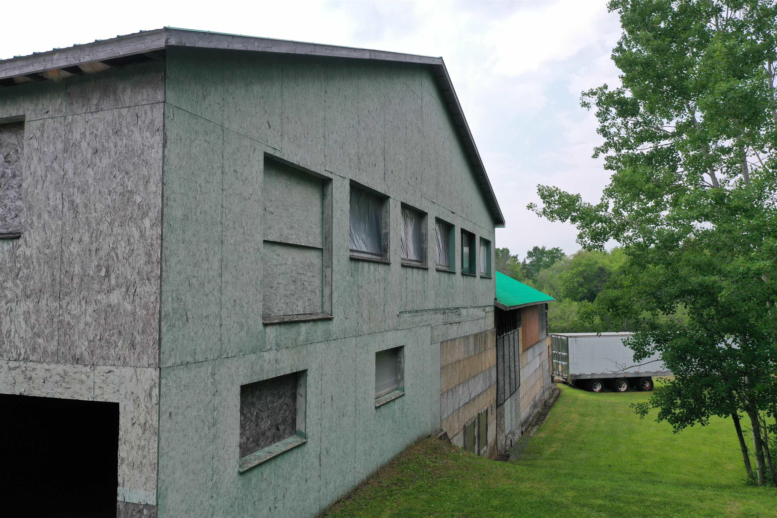 $700,000.00: 6185 Highway 4, Linacy