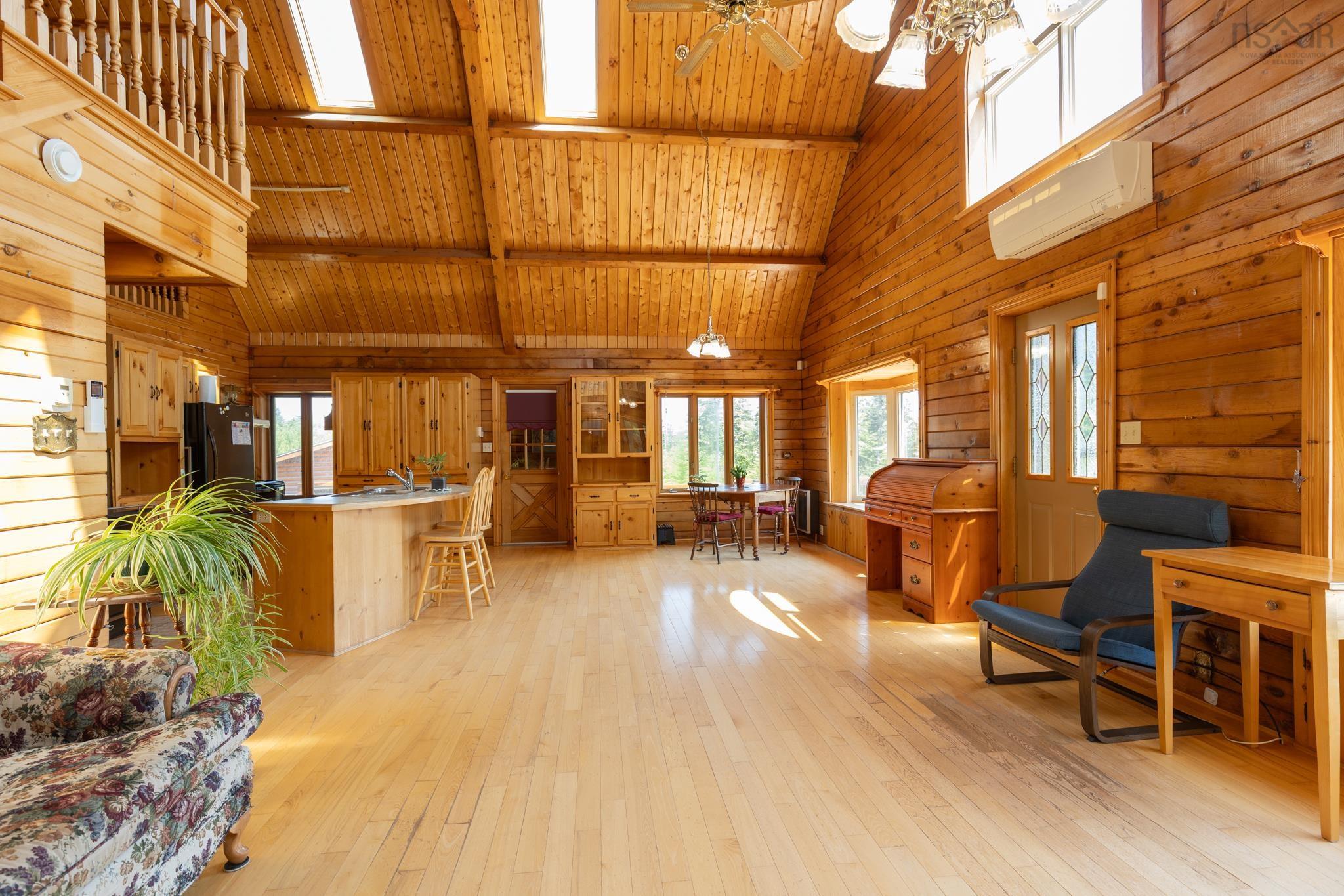 $525,000.00: 708 Highway 304, Overton