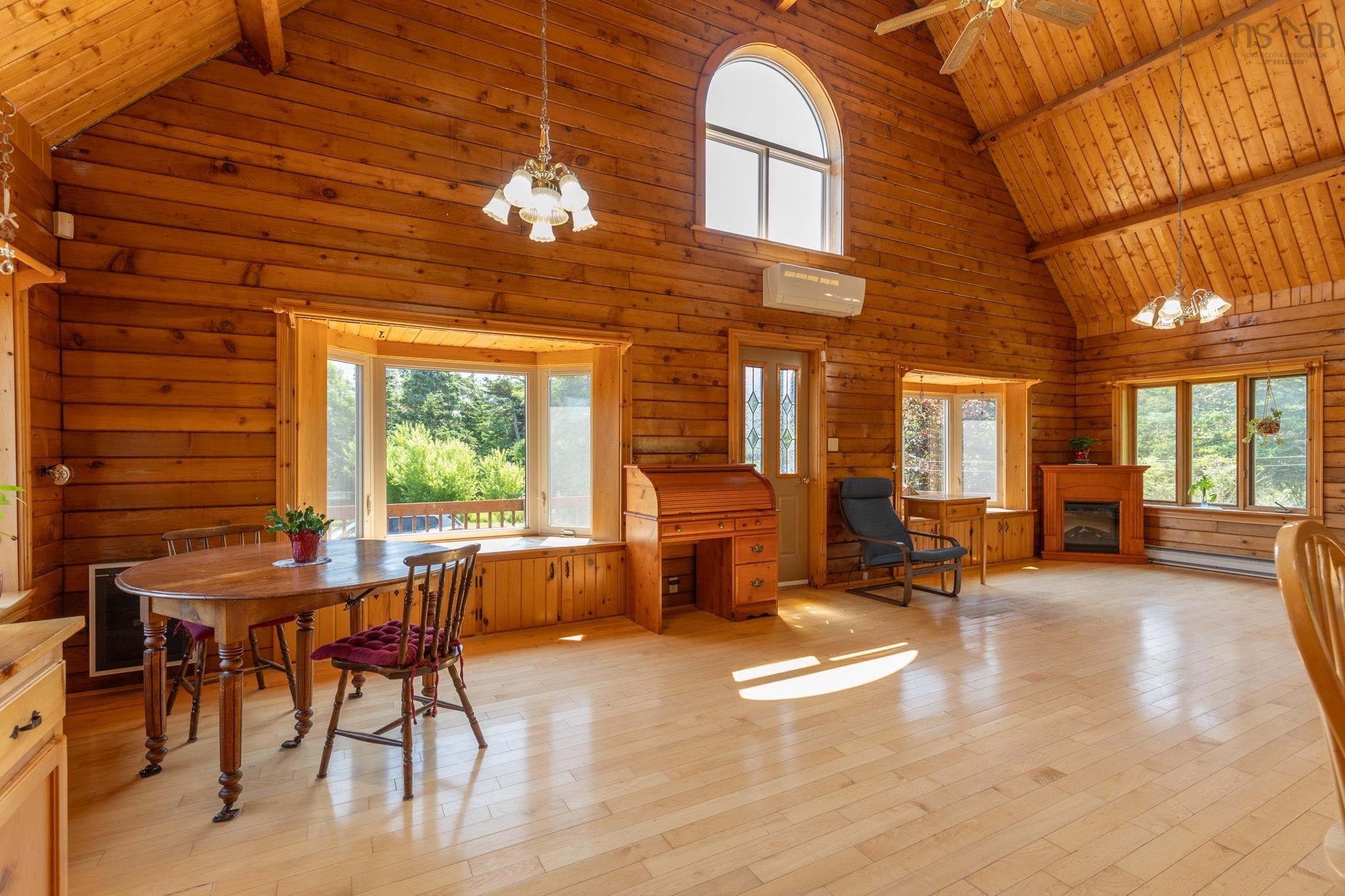 $525,000.00: 708 Highway 304, Overton